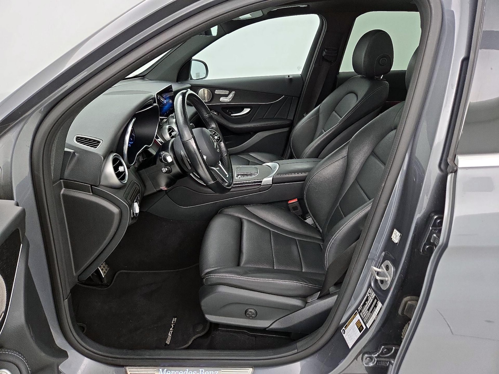 2021 Mercedes-Benz GLC GLC300 - Photo 12
