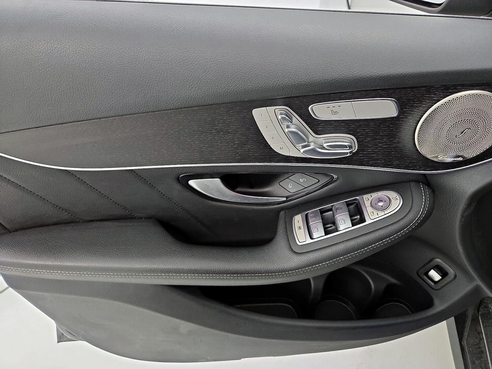 2021 Mercedes-Benz GLC GLC300 - Photo 13