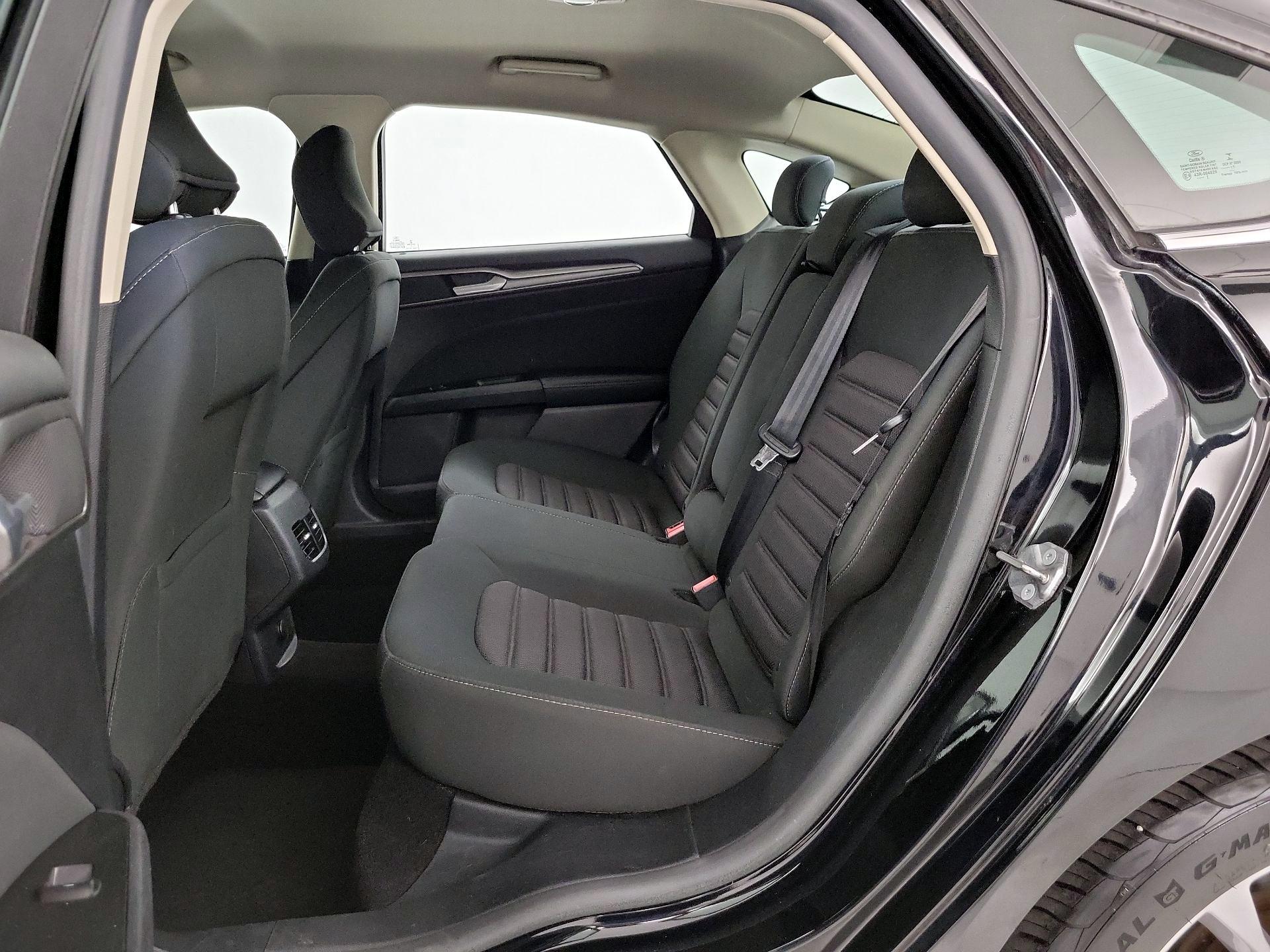 Thumbnail: 2017 Ford Fusion - 19