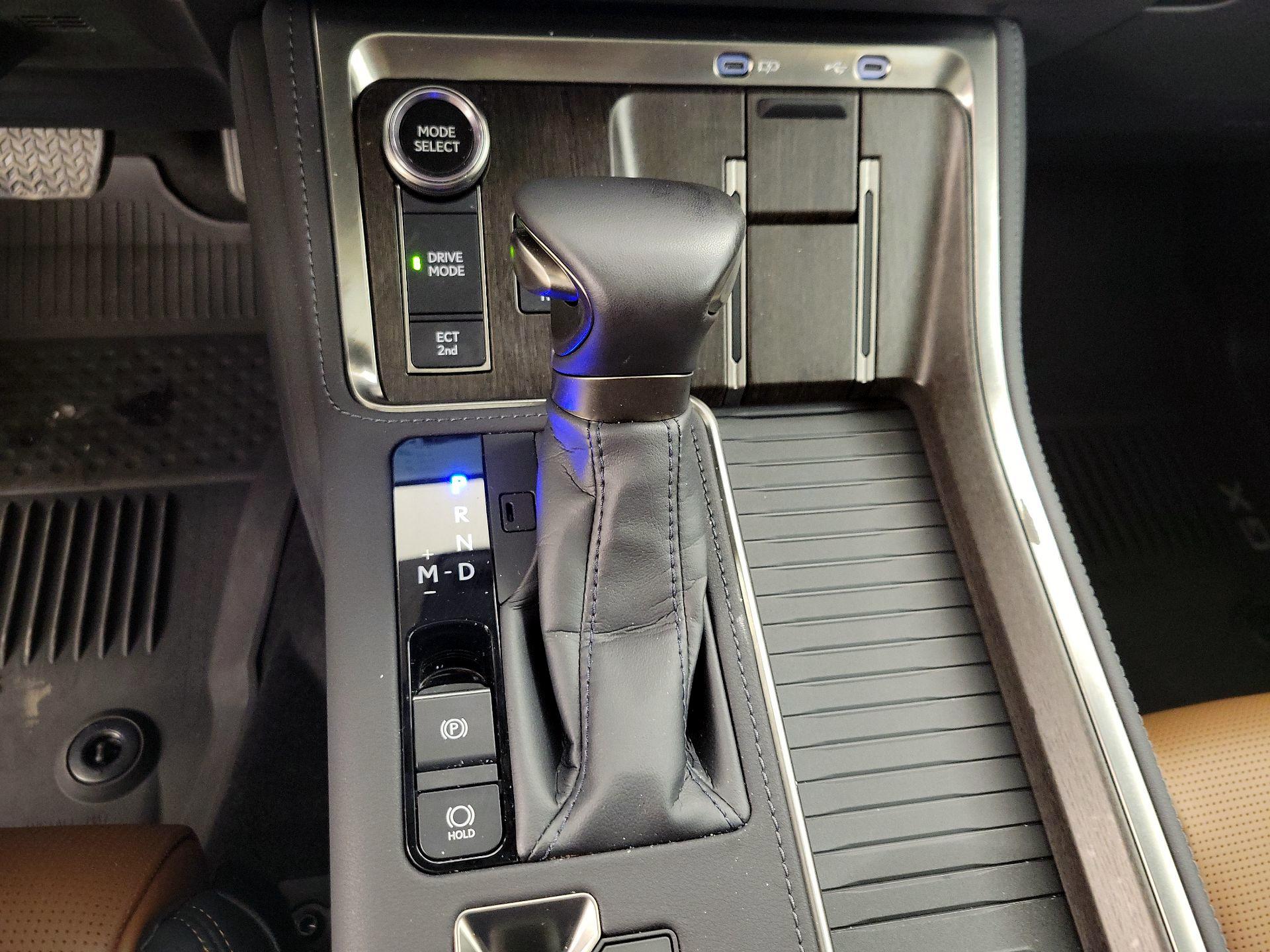 Thumbnail: 2025 Lexus GX - 18