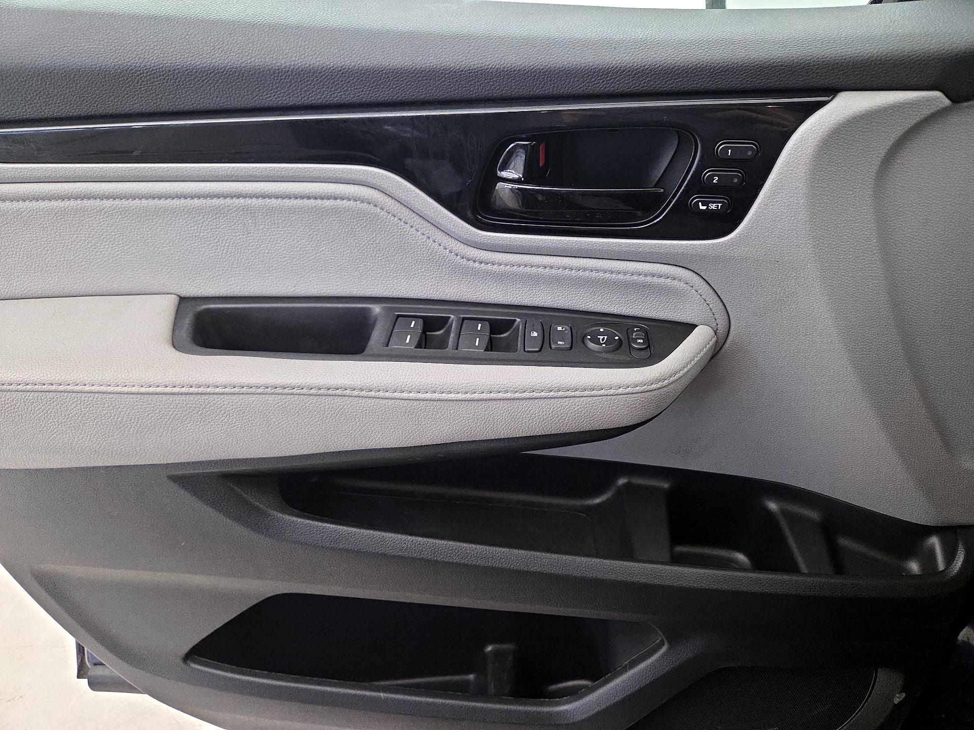 Thumbnail: 2023 Honda Odyssey - 12