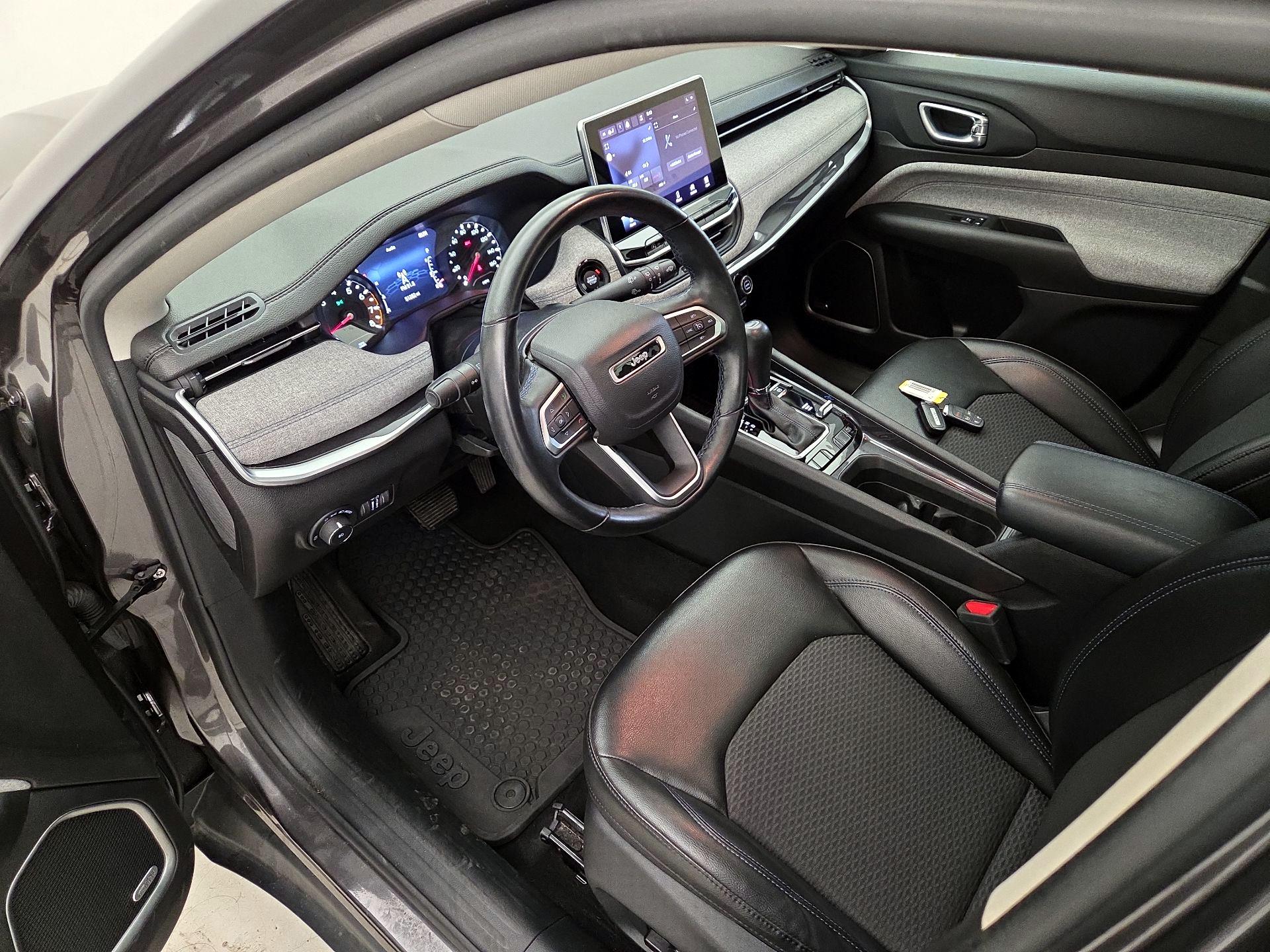 Thumbnail: 2022 Jeep Compass - 11