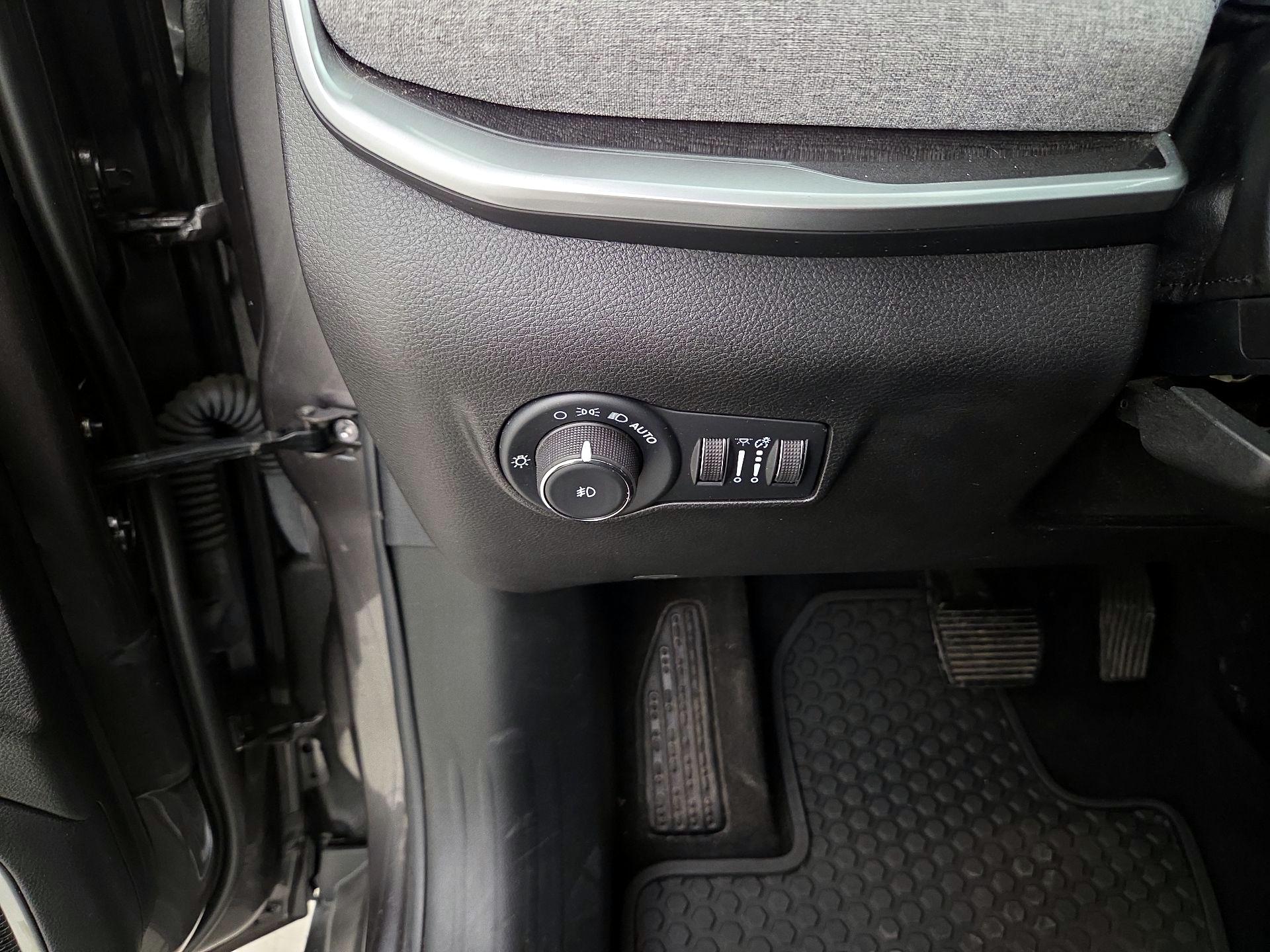 Thumbnail: 2022 Jeep Compass - 13