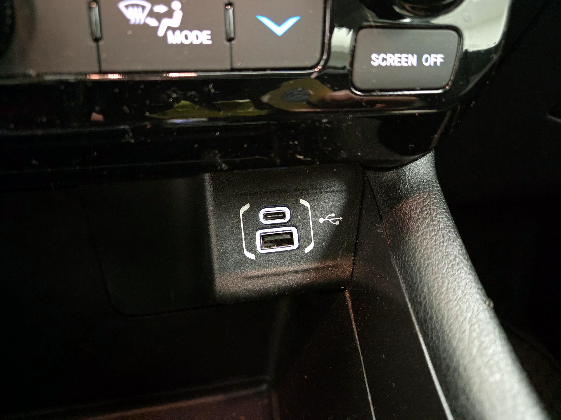 Thumbnail: 2022 Jeep Compass - 18