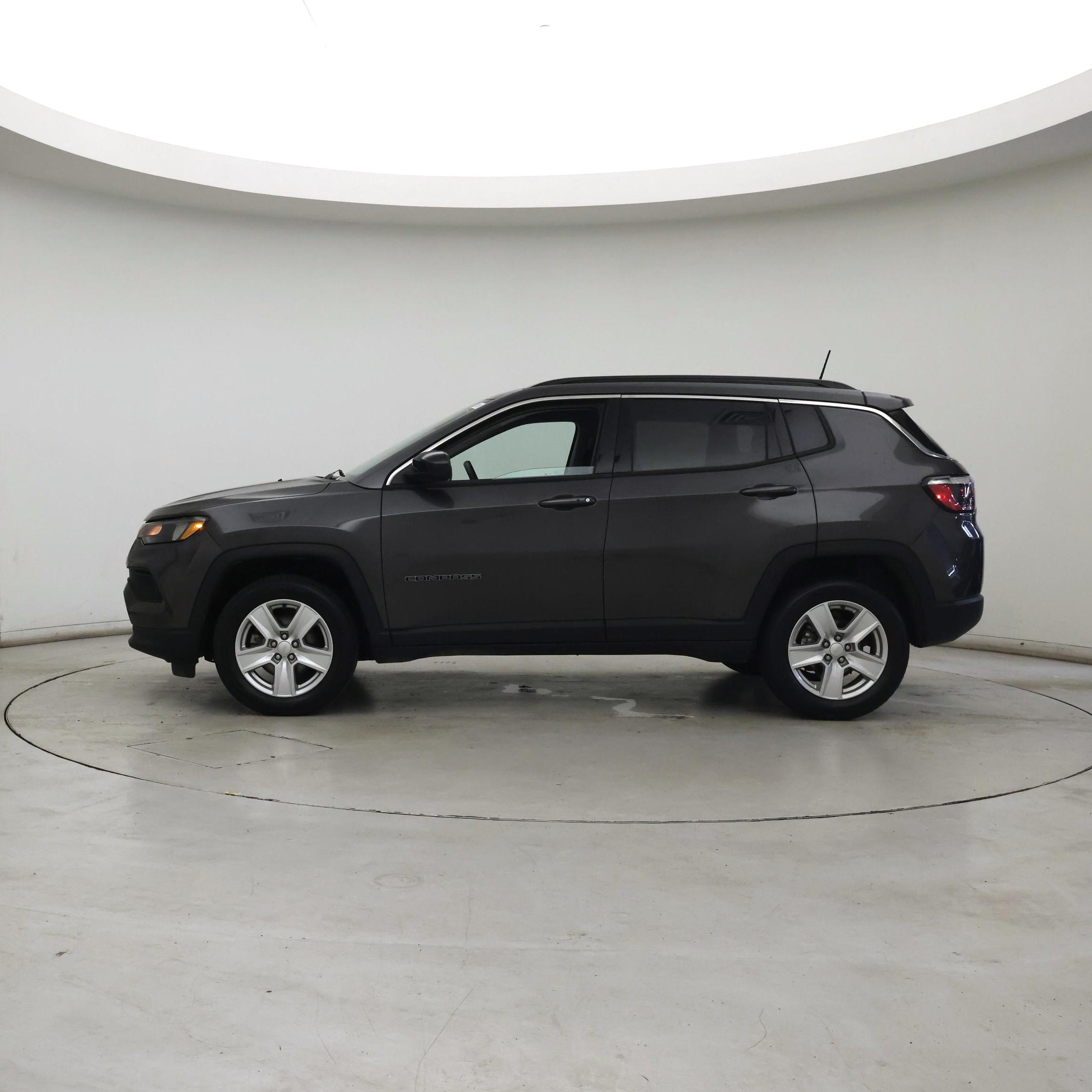 Thumbnail: 2022 Jeep Compass - 3