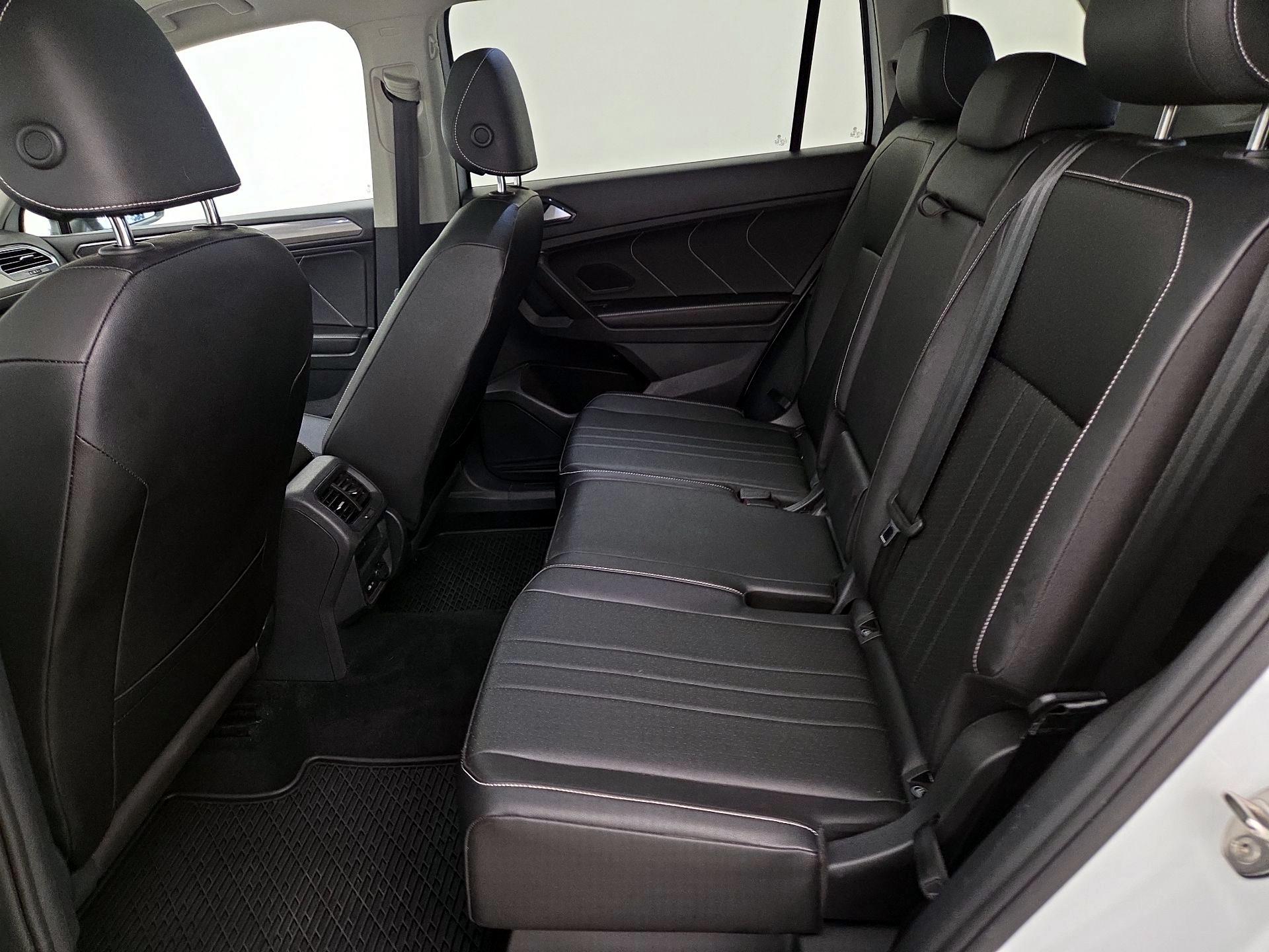 Thumbnail: 2022 Volkswagen Tiguan - 20