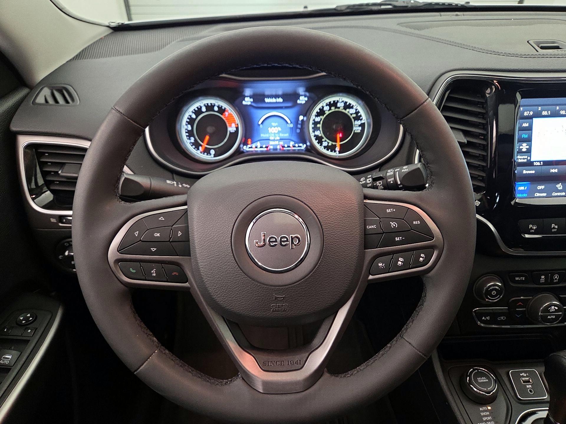 Thumbnail: 2022 Jeep Cherokee - 10