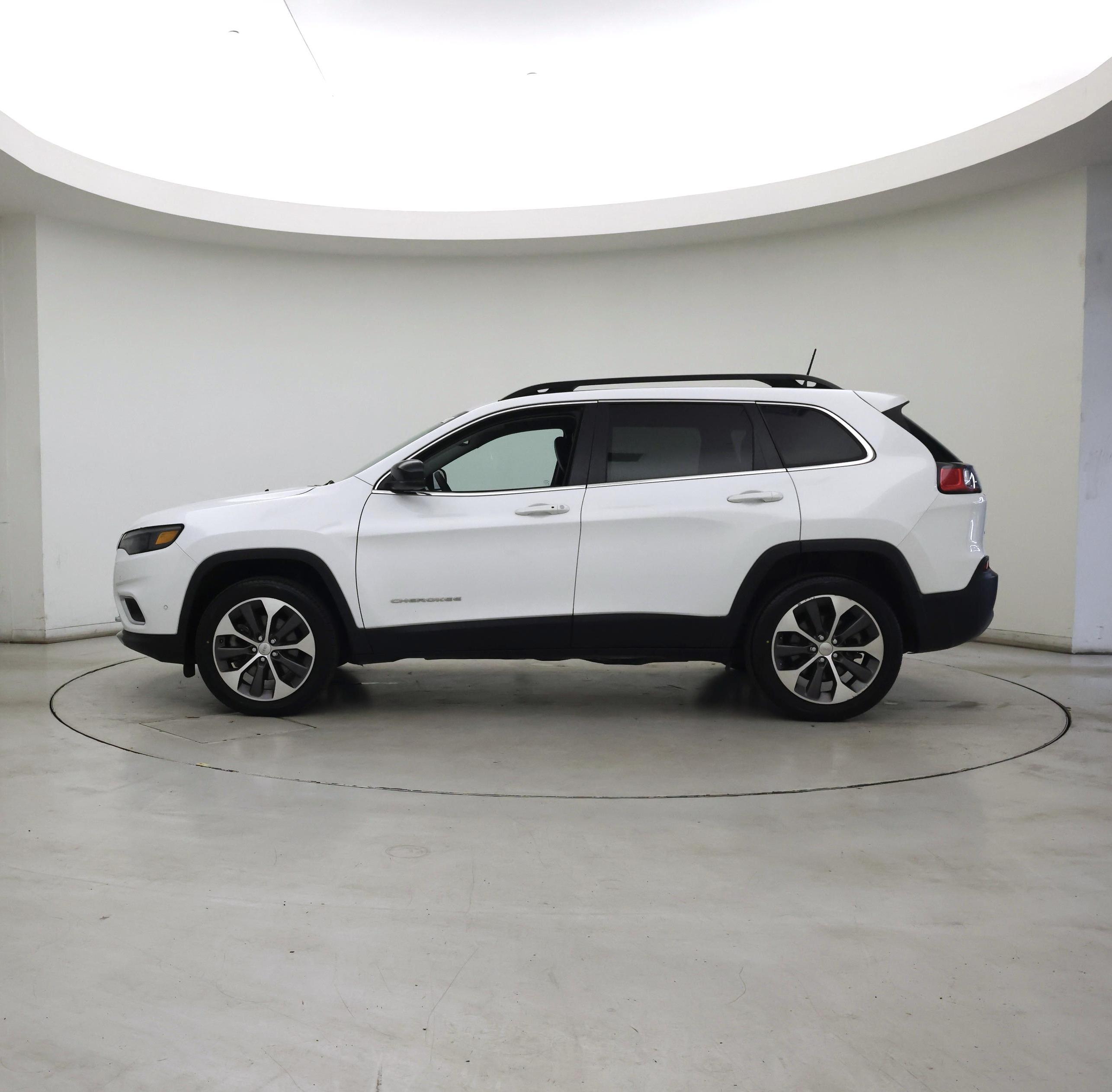 Thumbnail: 2022 Jeep Cherokee - 3
