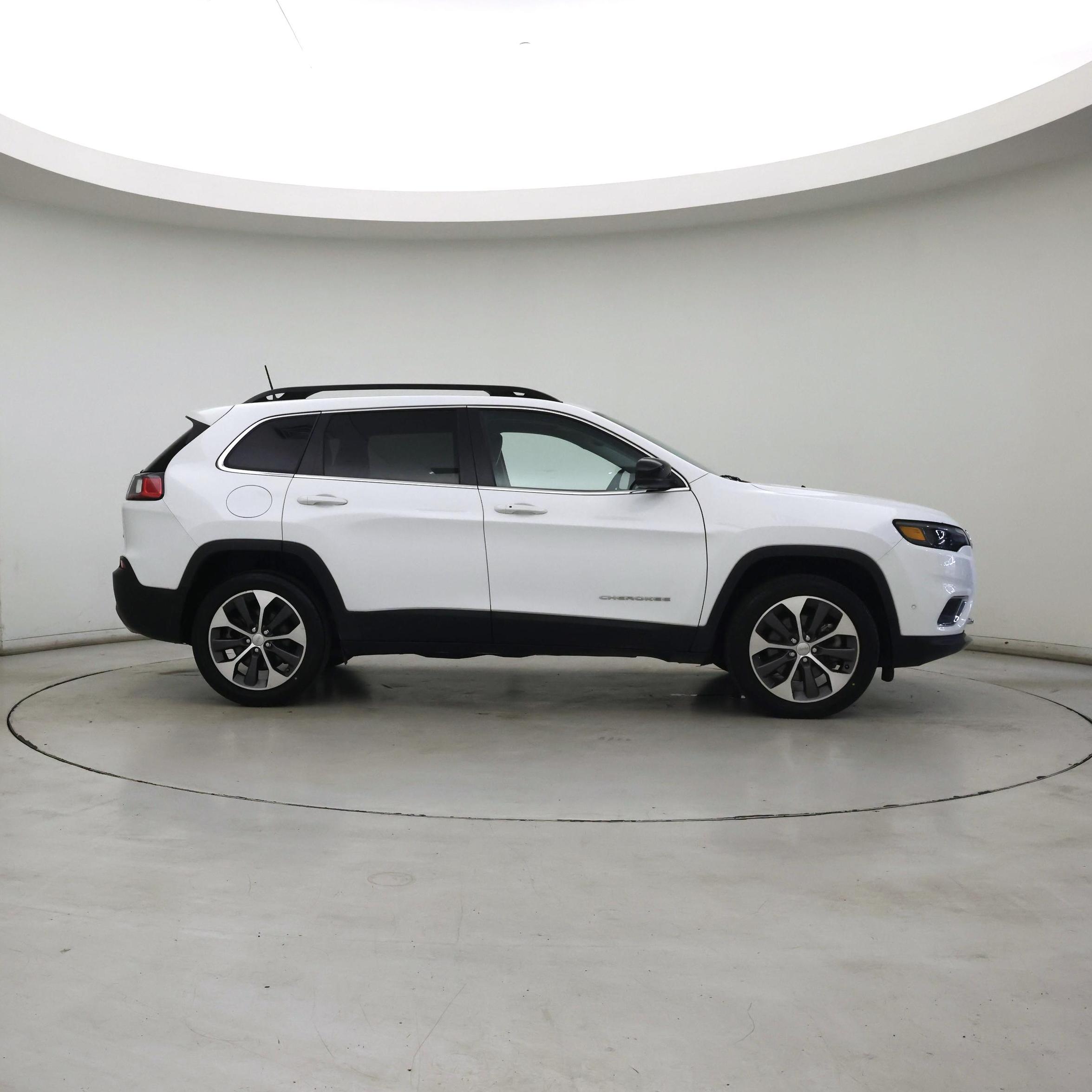 Thumbnail: 2022 Jeep Cherokee - 7