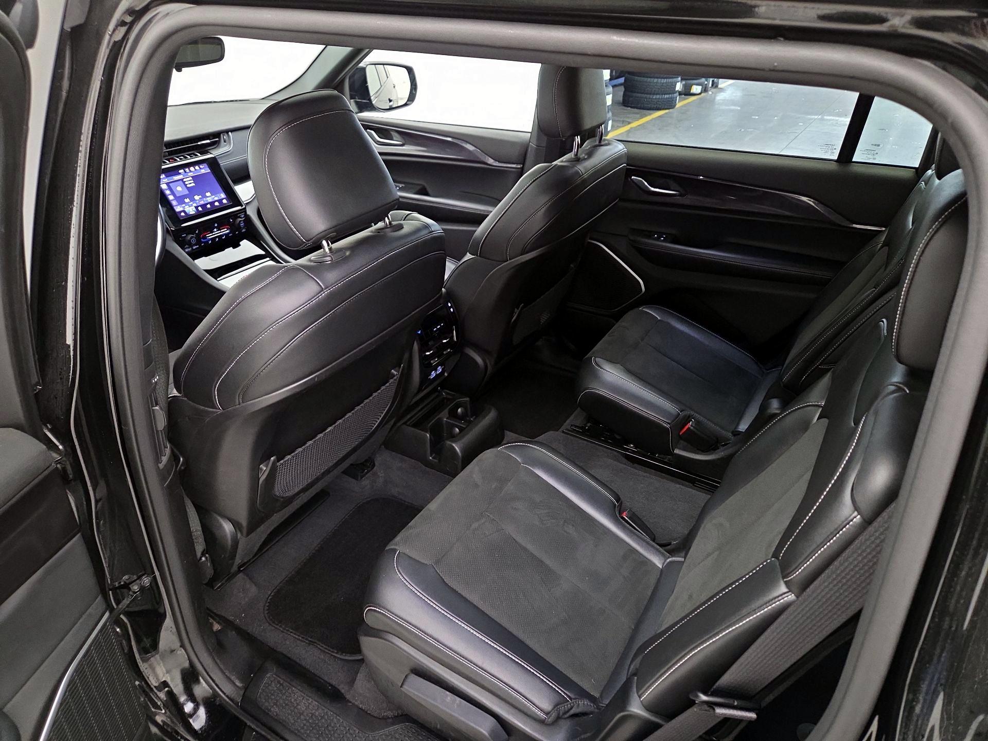 Thumbnail: 2021 Jeep Grand Cherokee L - 20