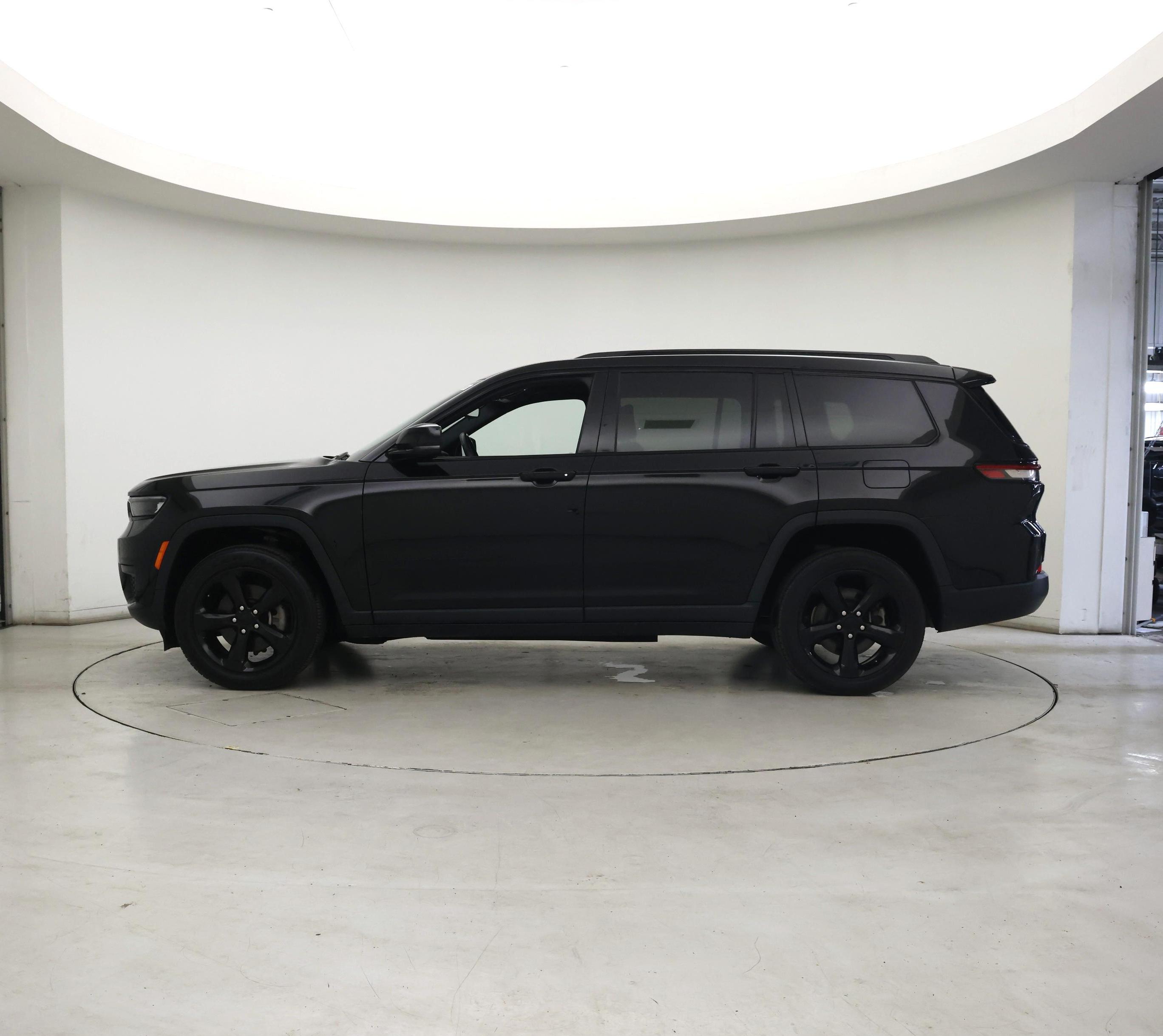 Thumbnail: 2021 Jeep Grand Cherokee L - 3