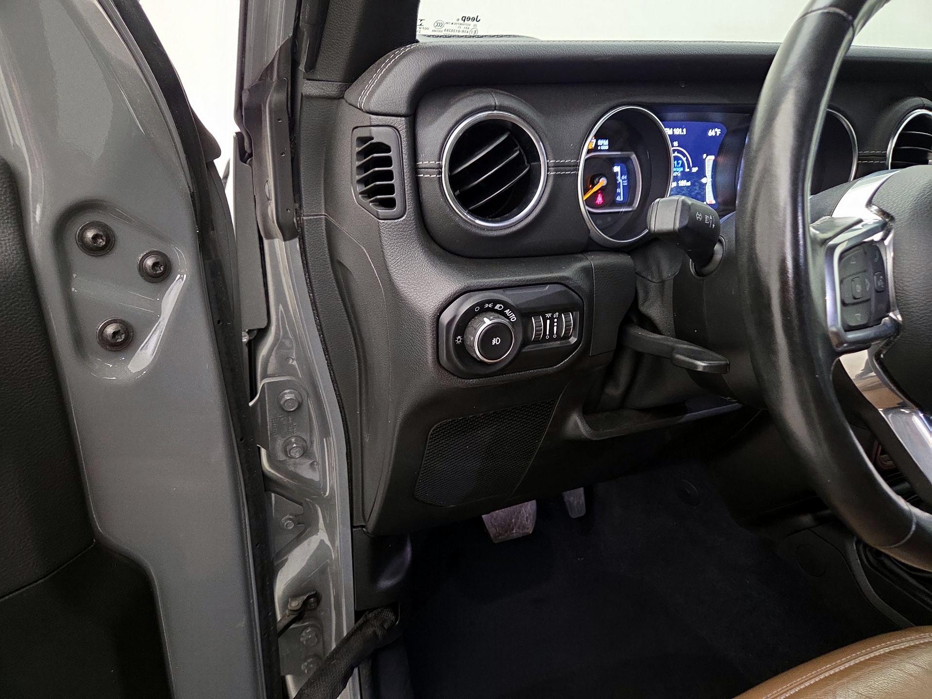 Thumbnail: 2021 Jeep Wrangler - 13