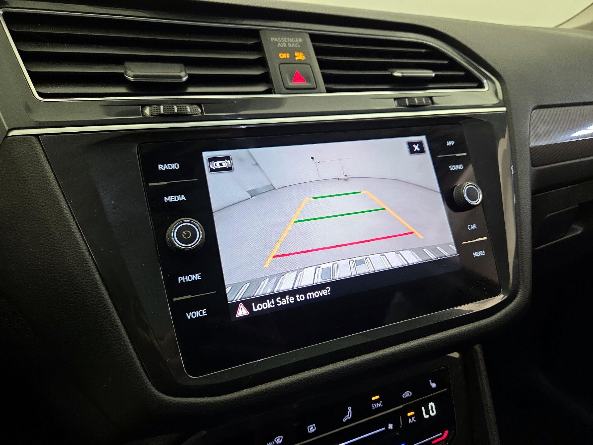Thumbnail: 2022 Volkswagen Tiguan - 14