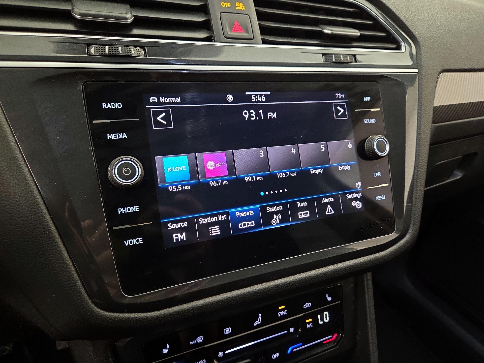 Thumbnail: 2022 Volkswagen Tiguan - 15