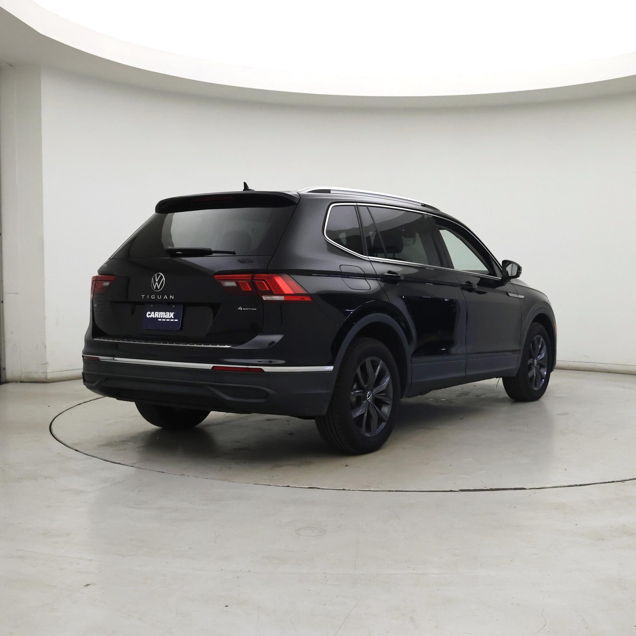 Thumbnail: 2022 Volkswagen Tiguan - 8