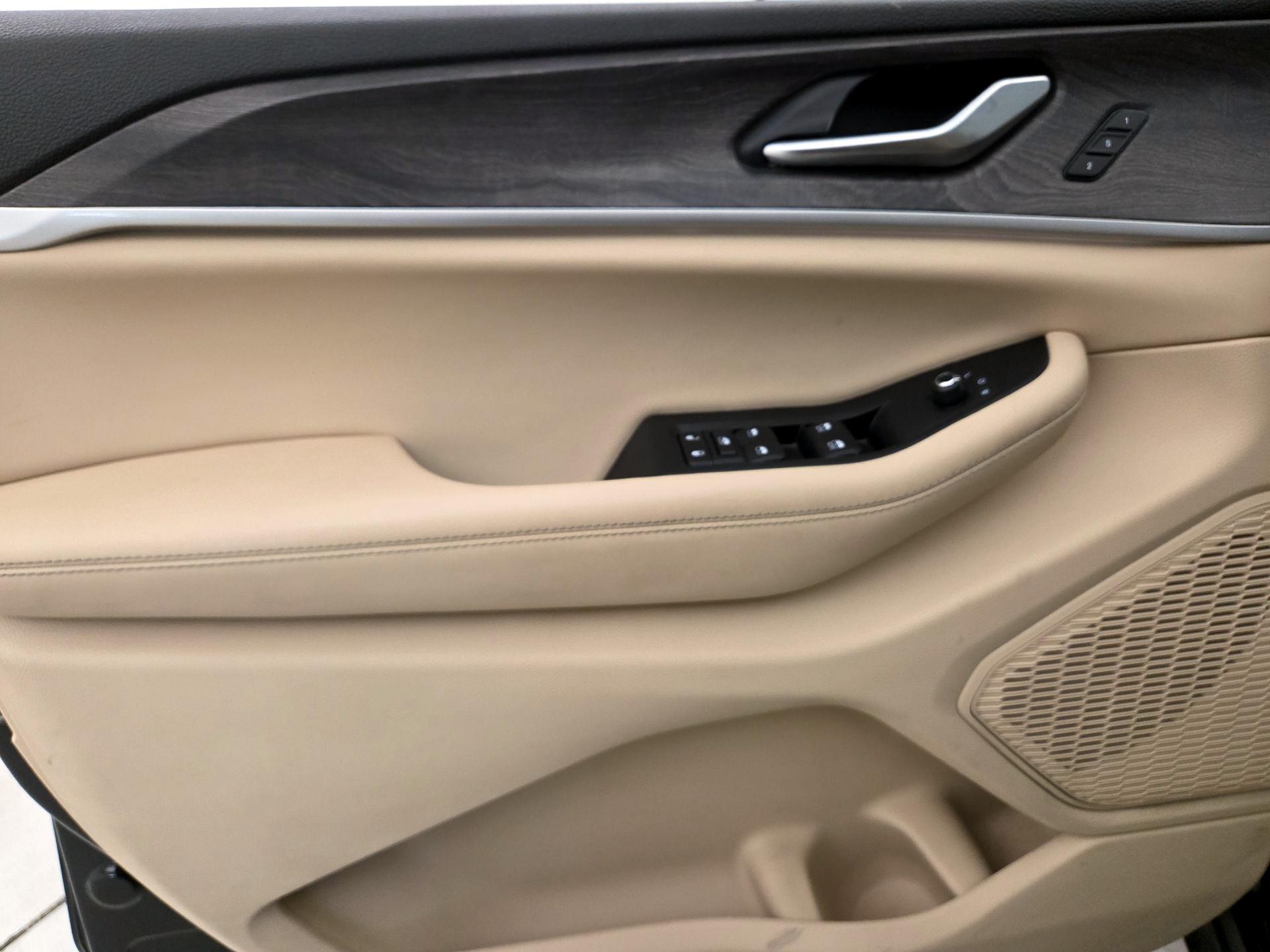 Thumbnail: 2023 Jeep Grand Cherokee L - 12