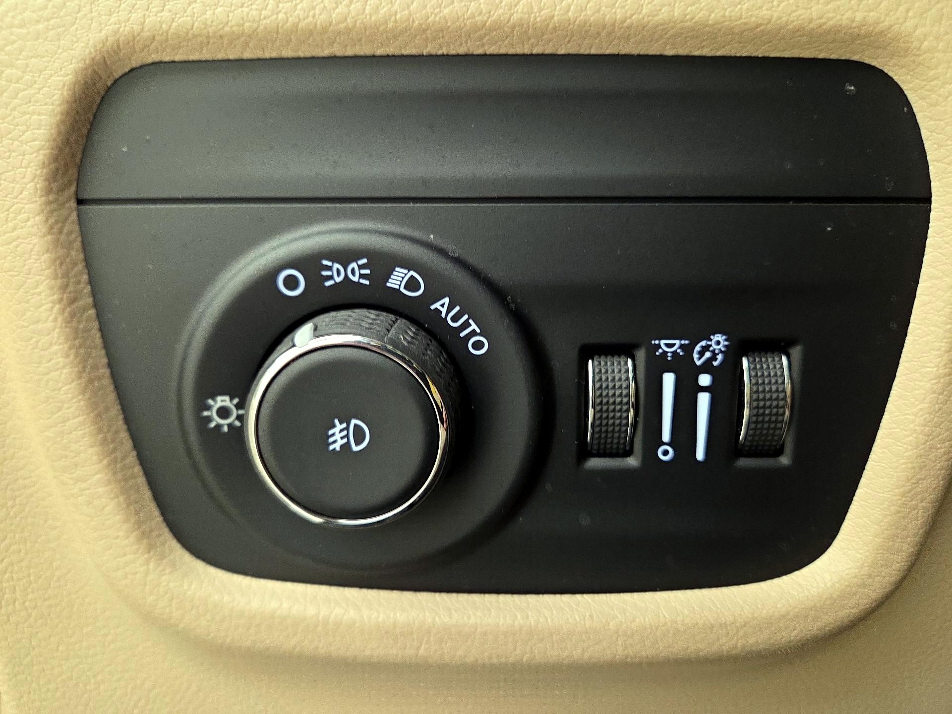 Thumbnail: 2023 Jeep Grand Cherokee L - 13