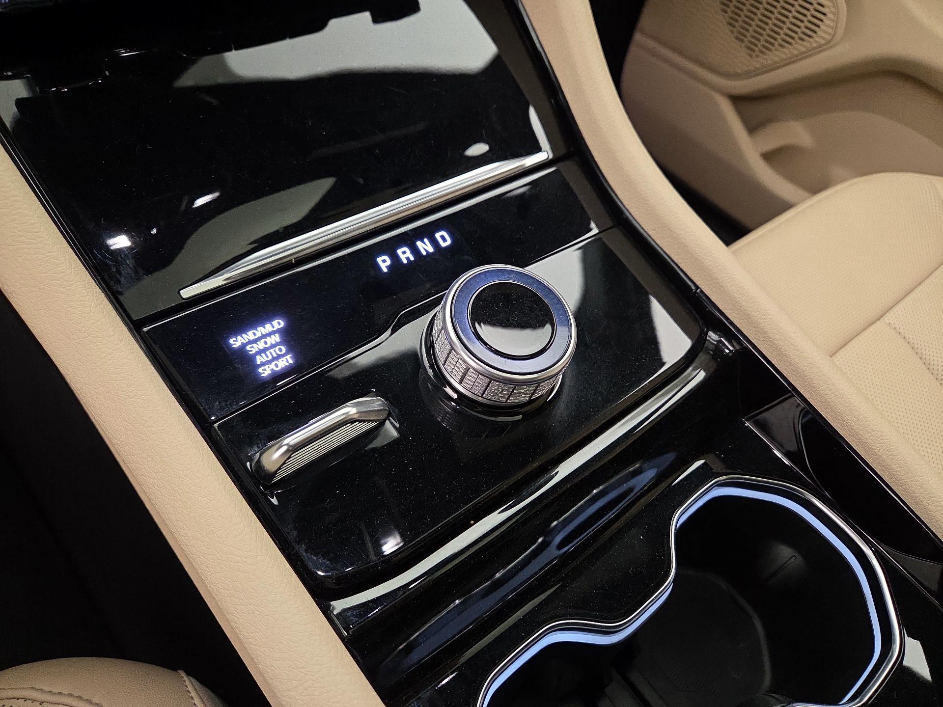 Thumbnail: 2023 Jeep Grand Cherokee L - 17