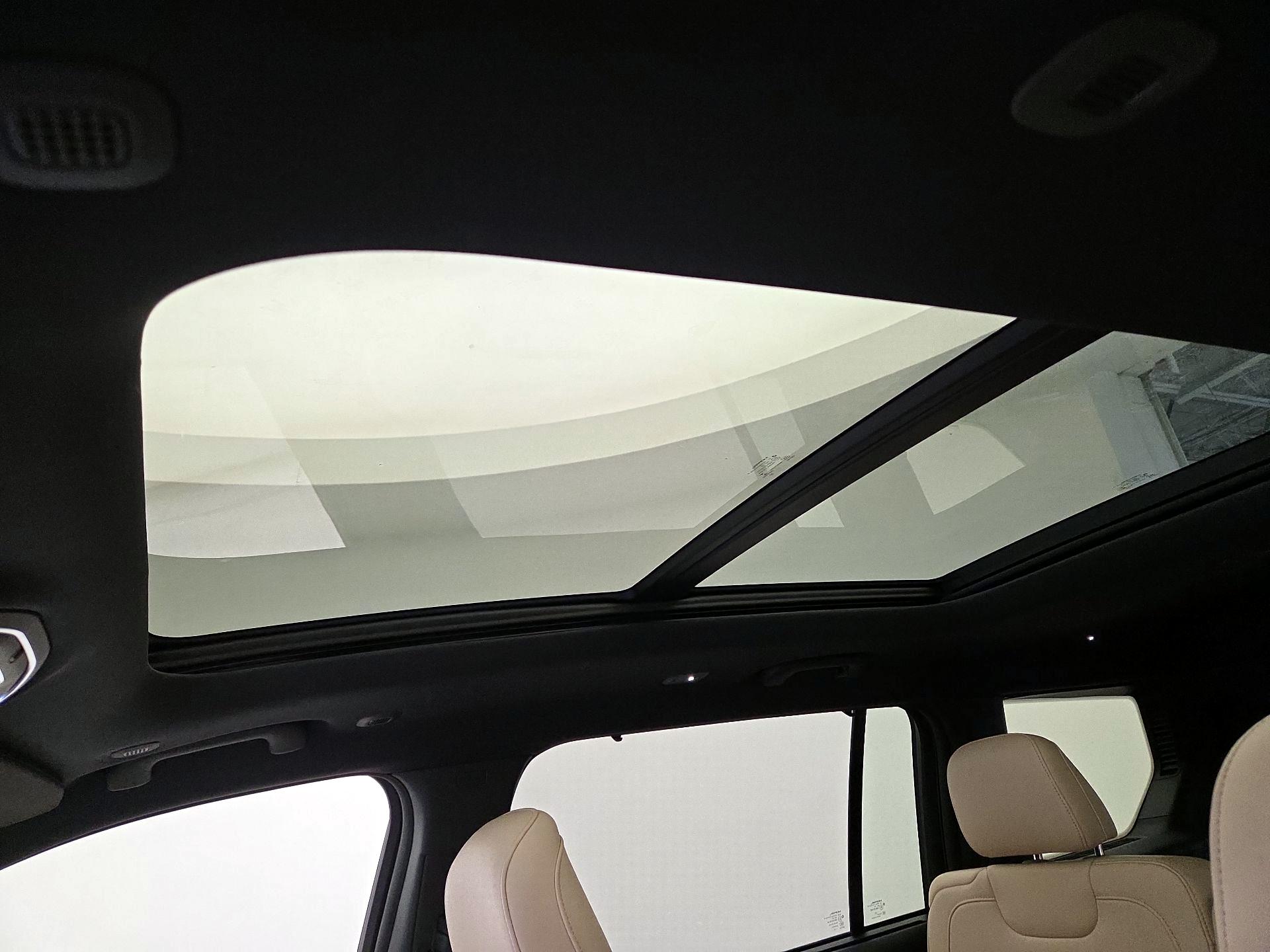 Thumbnail: 2023 Jeep Grand Cherokee L - 19