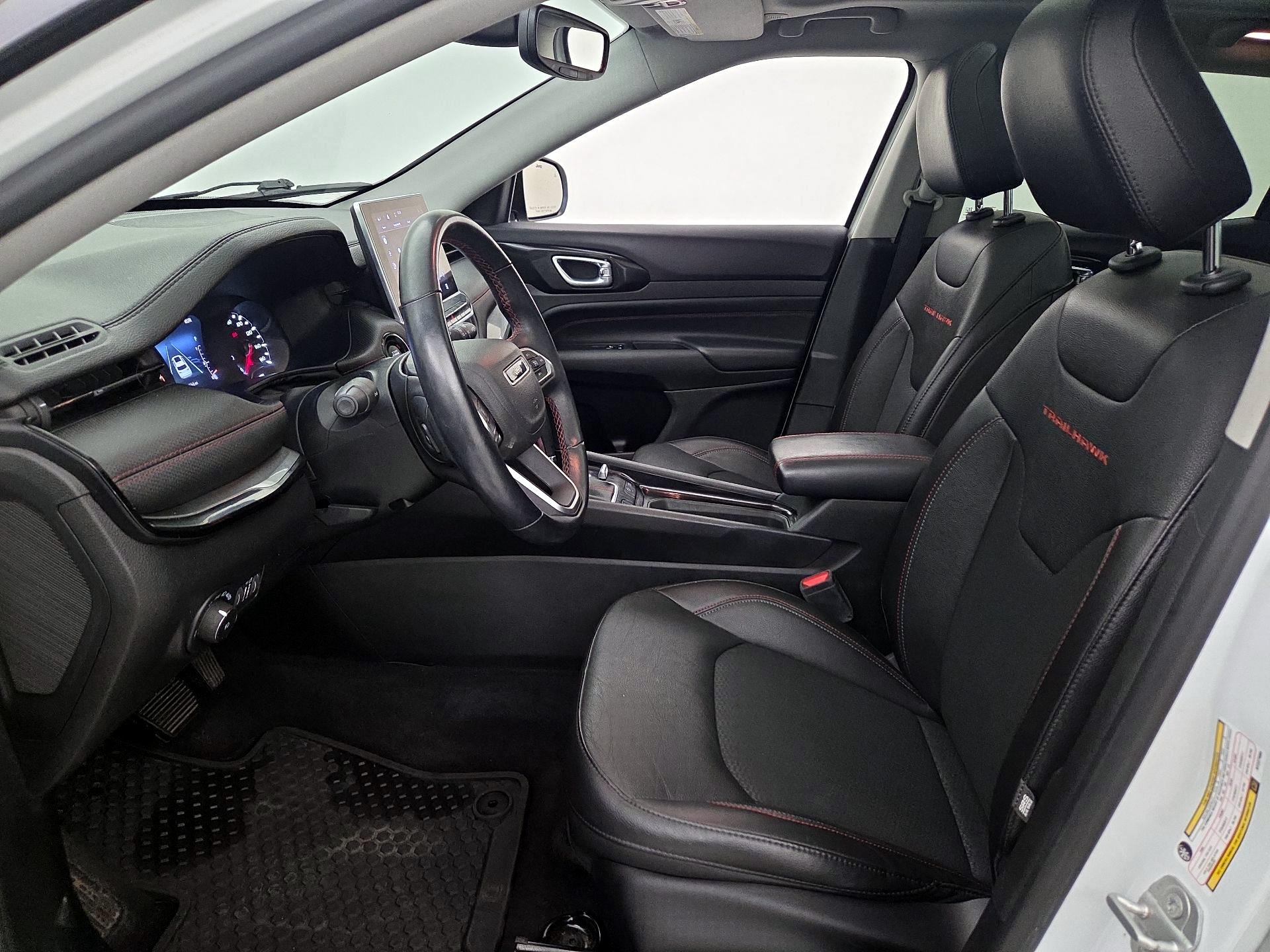 Thumbnail: 2022 Jeep Compass - 11