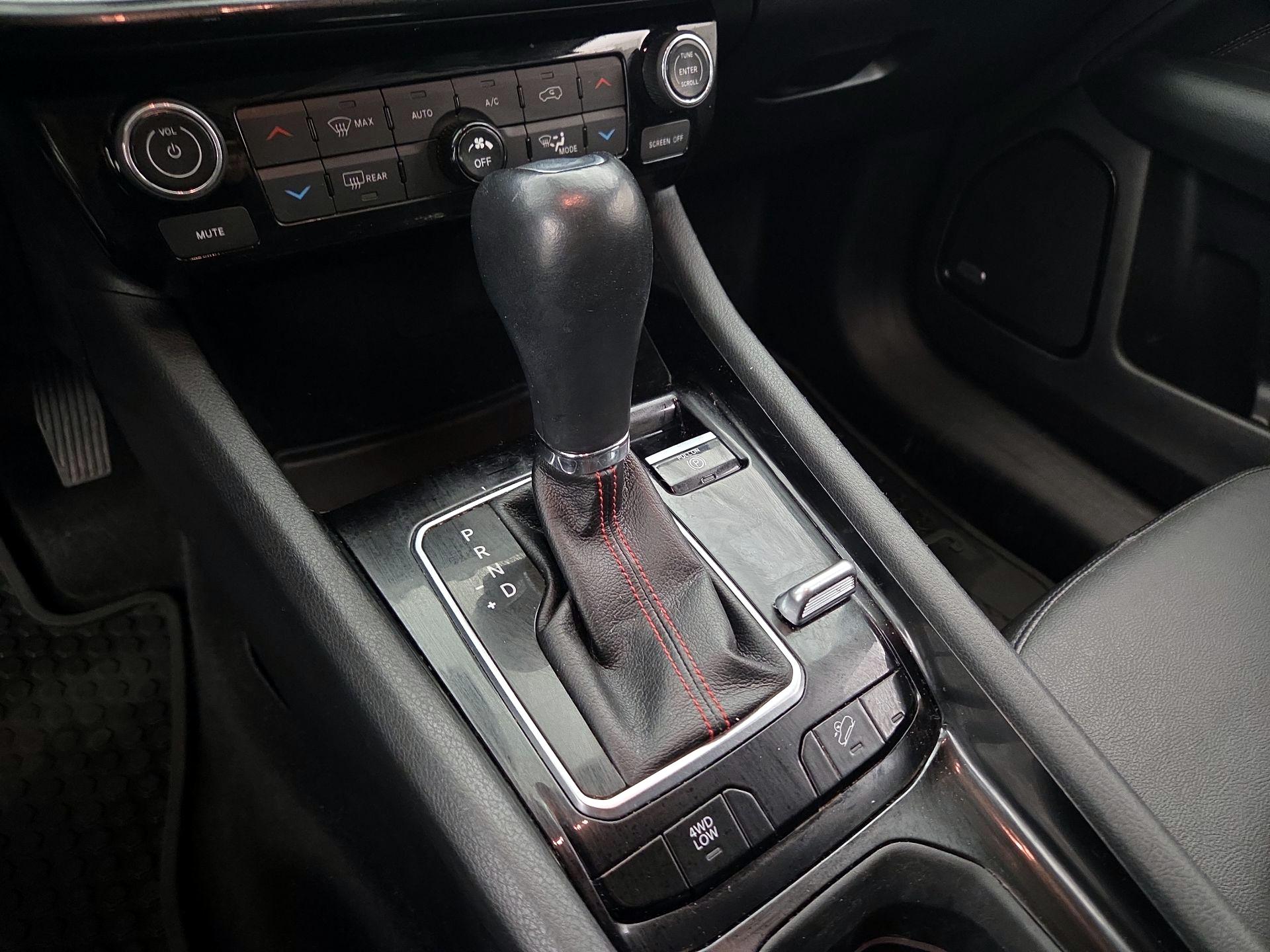 Thumbnail: 2022 Jeep Compass - 17