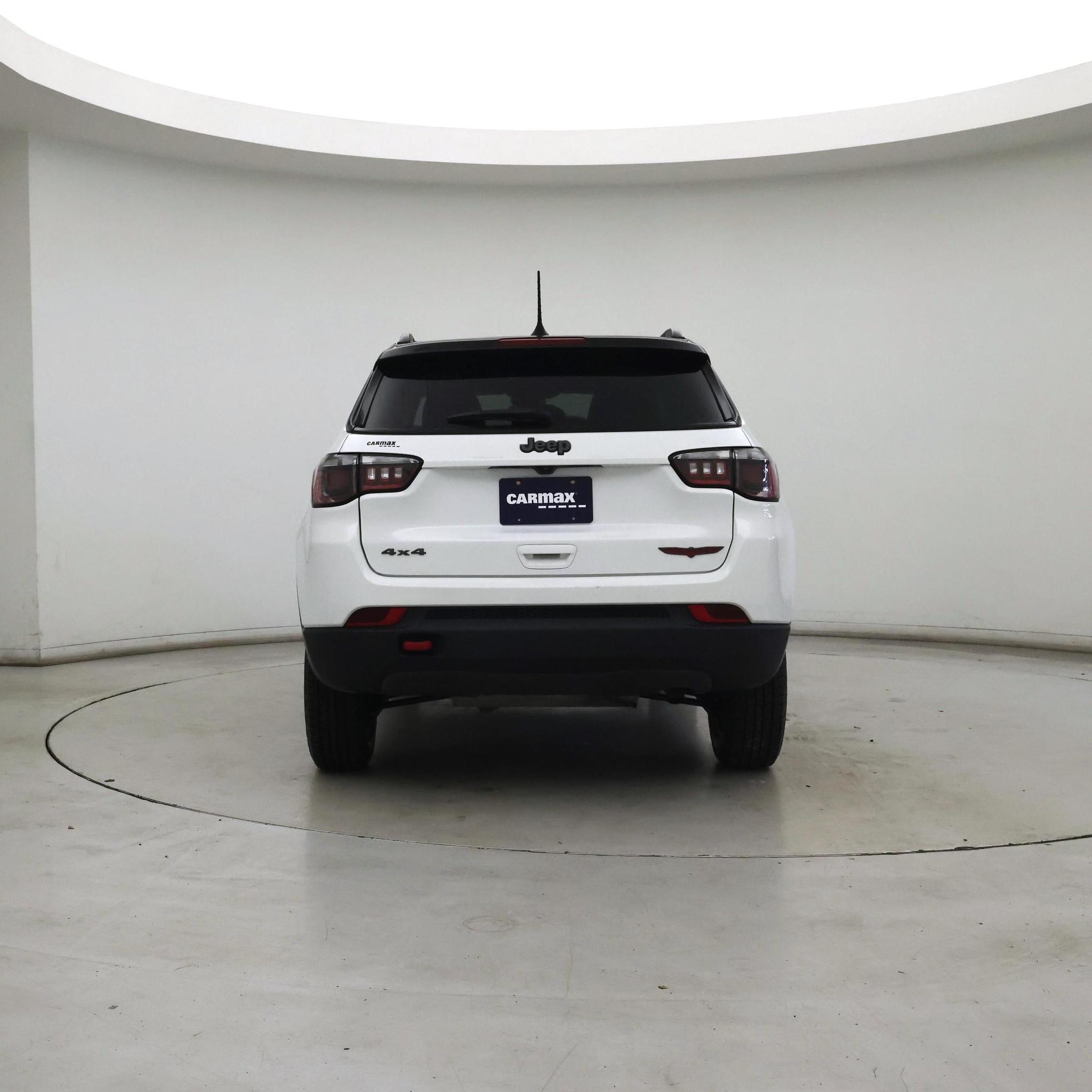 Thumbnail: 2022 Jeep Compass - 6