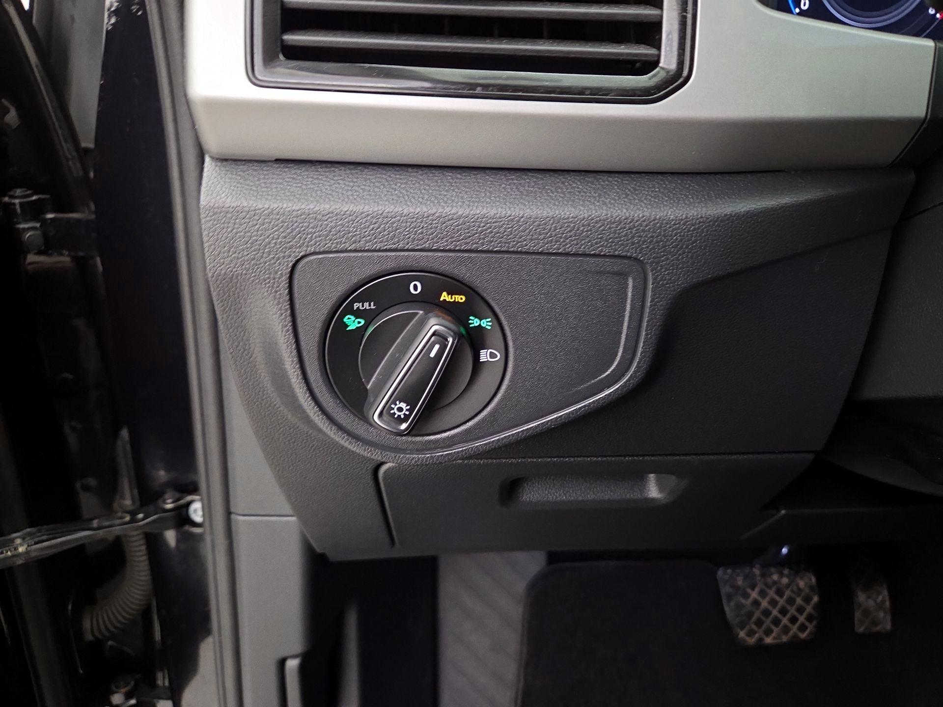 Thumbnail: 2023 Volkswagen Atlas - 13