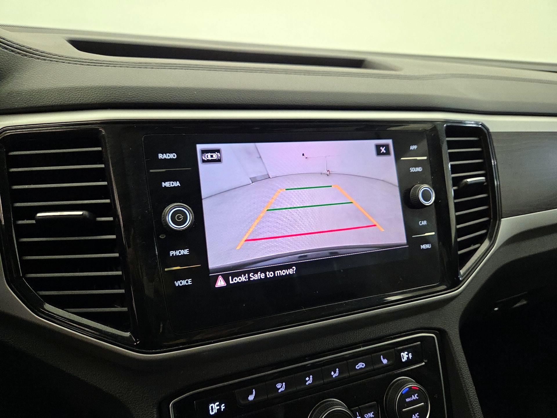 Thumbnail: 2023 Volkswagen Atlas - 14