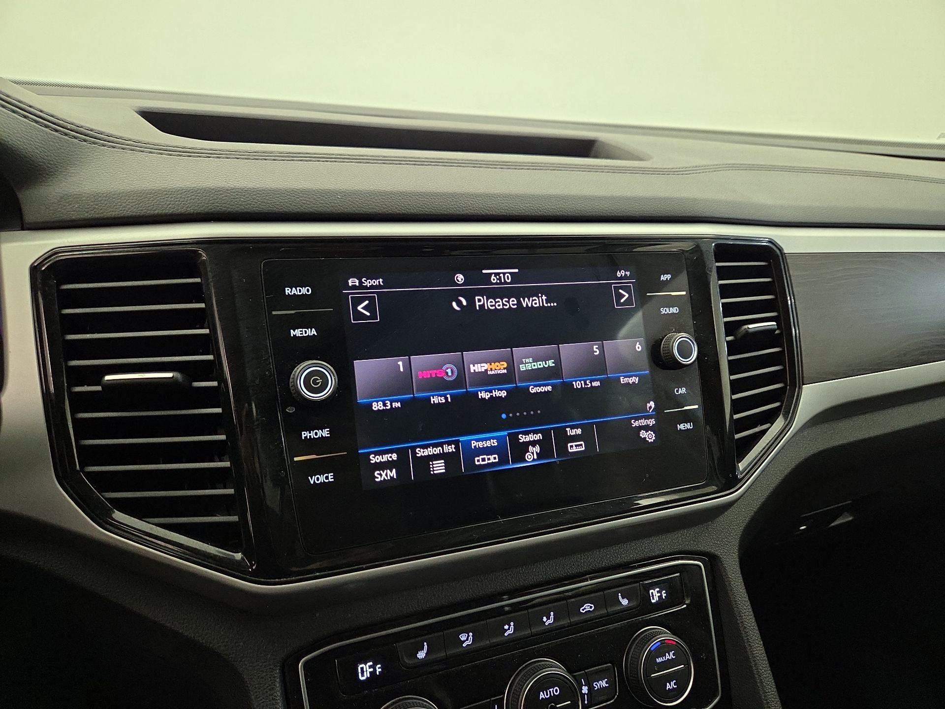 Thumbnail: 2023 Volkswagen Atlas - 15