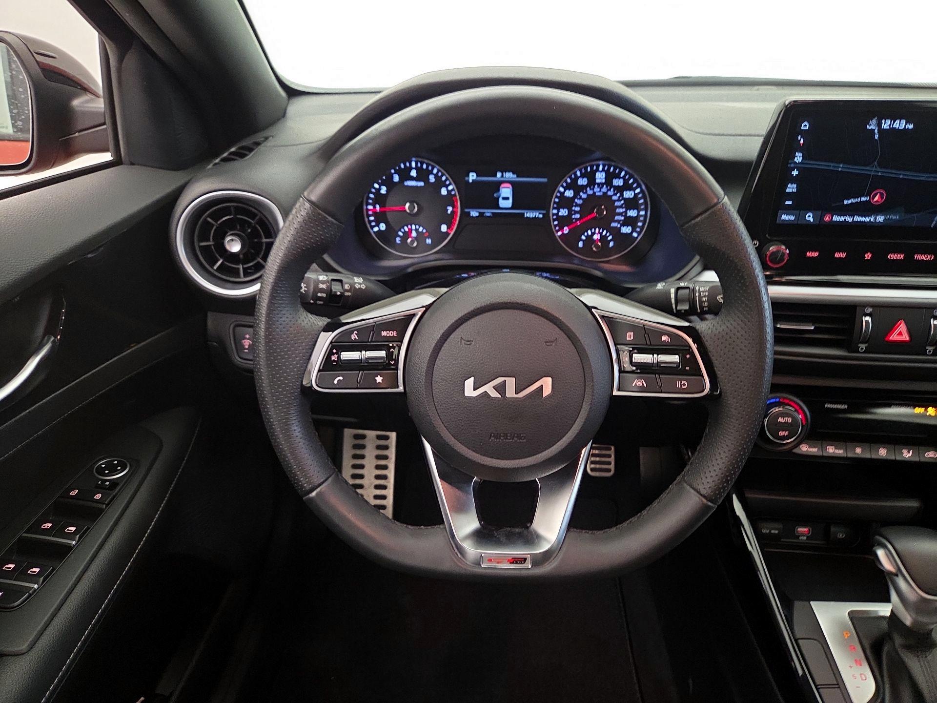 Thumbnail: 2023 Kia Forte - 10