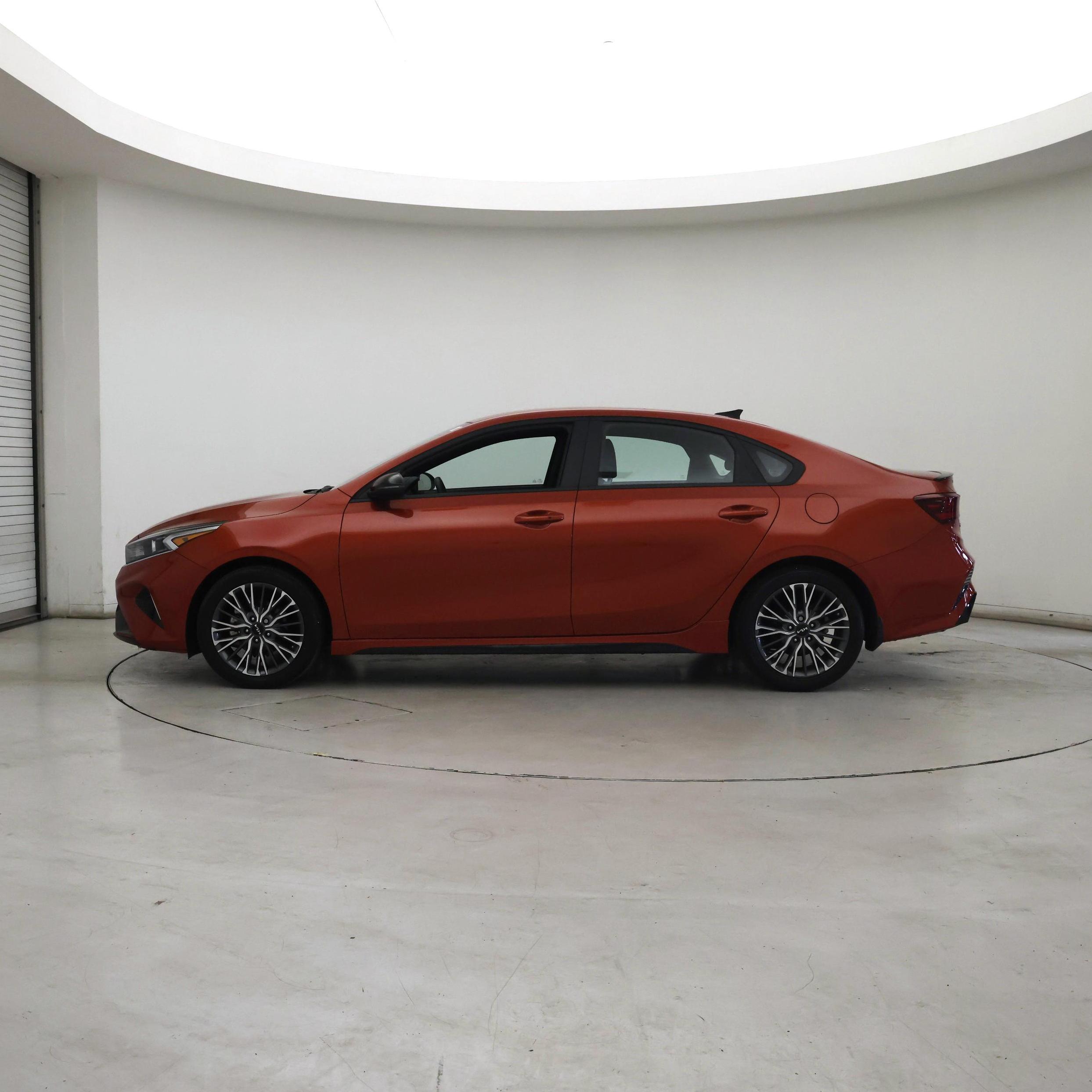 Thumbnail: 2023 Kia Forte - 3