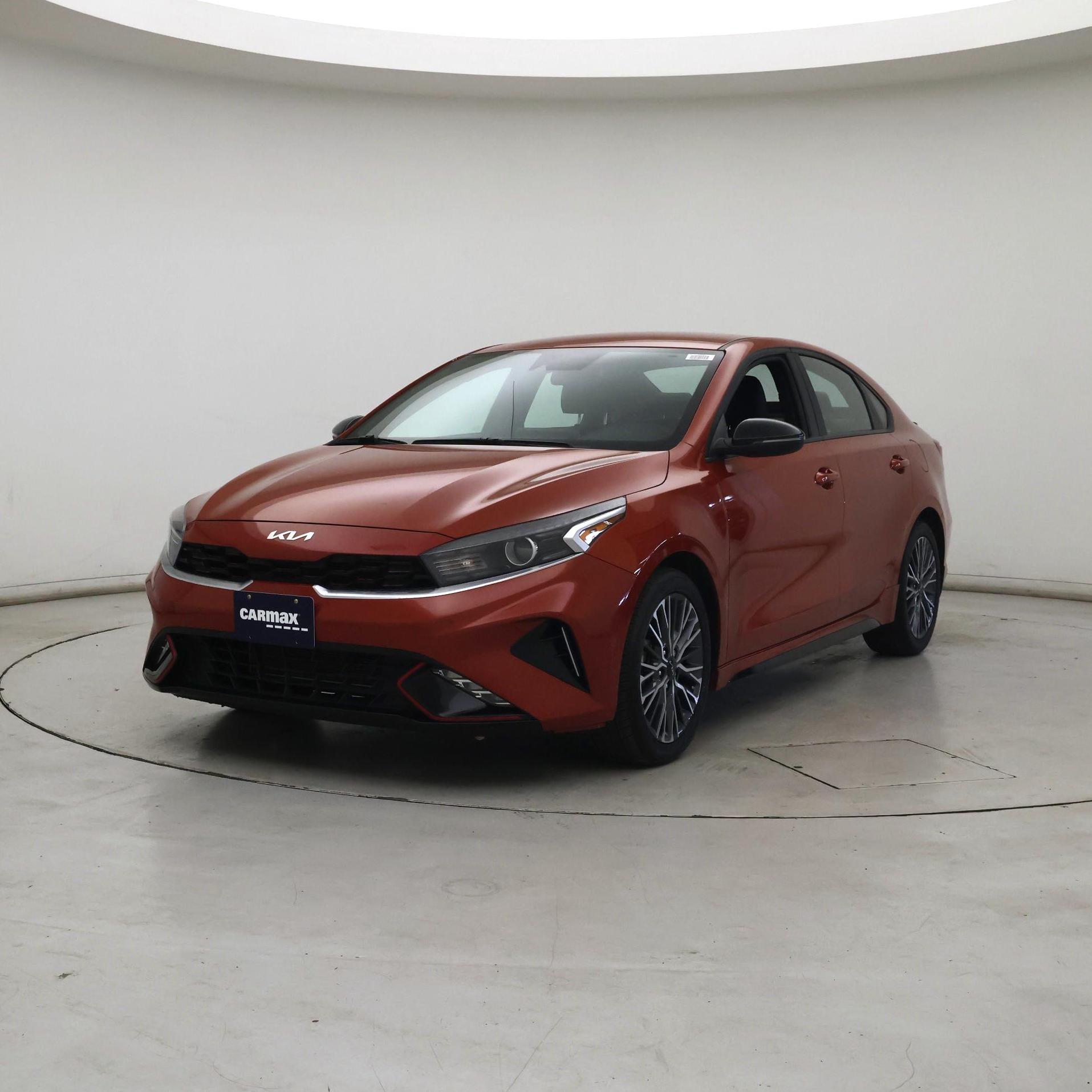 Thumbnail: 2023 Kia Forte - 4