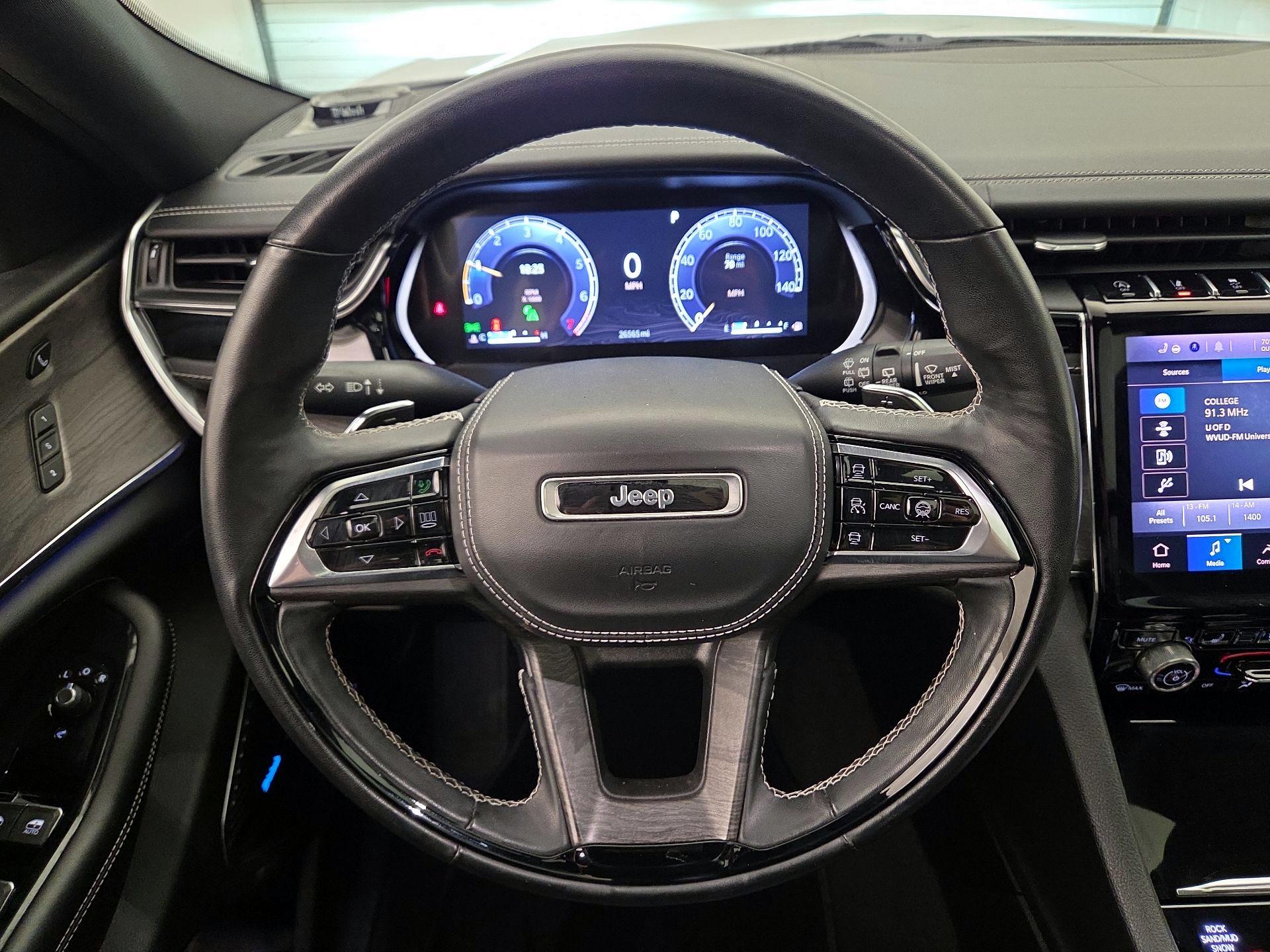 Thumbnail: 2022 Jeep Grand Cherokee - 10