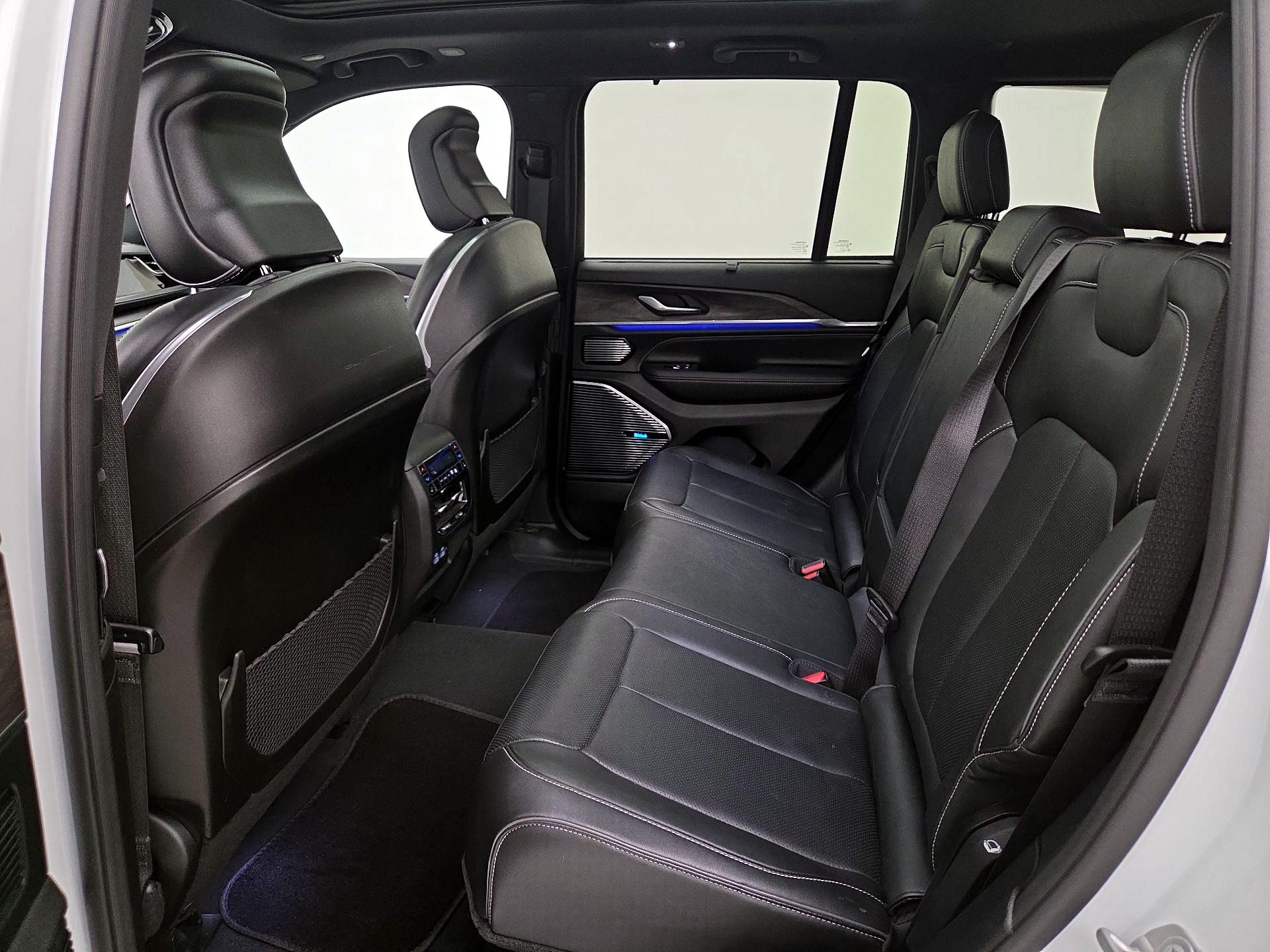 Thumbnail: 2022 Jeep Grand Cherokee - 20