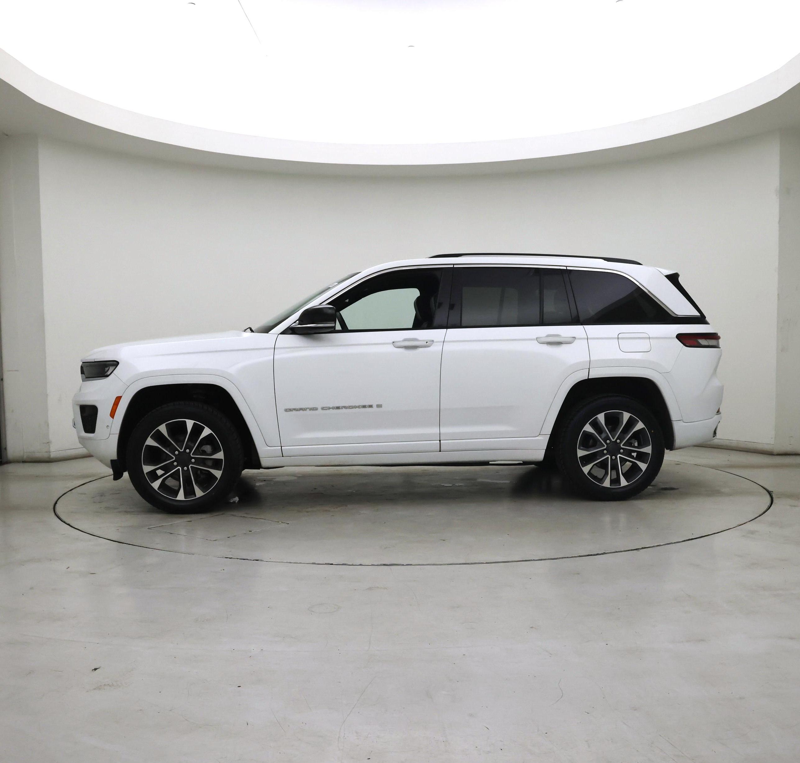 Thumbnail: 2022 Jeep Grand Cherokee - 3