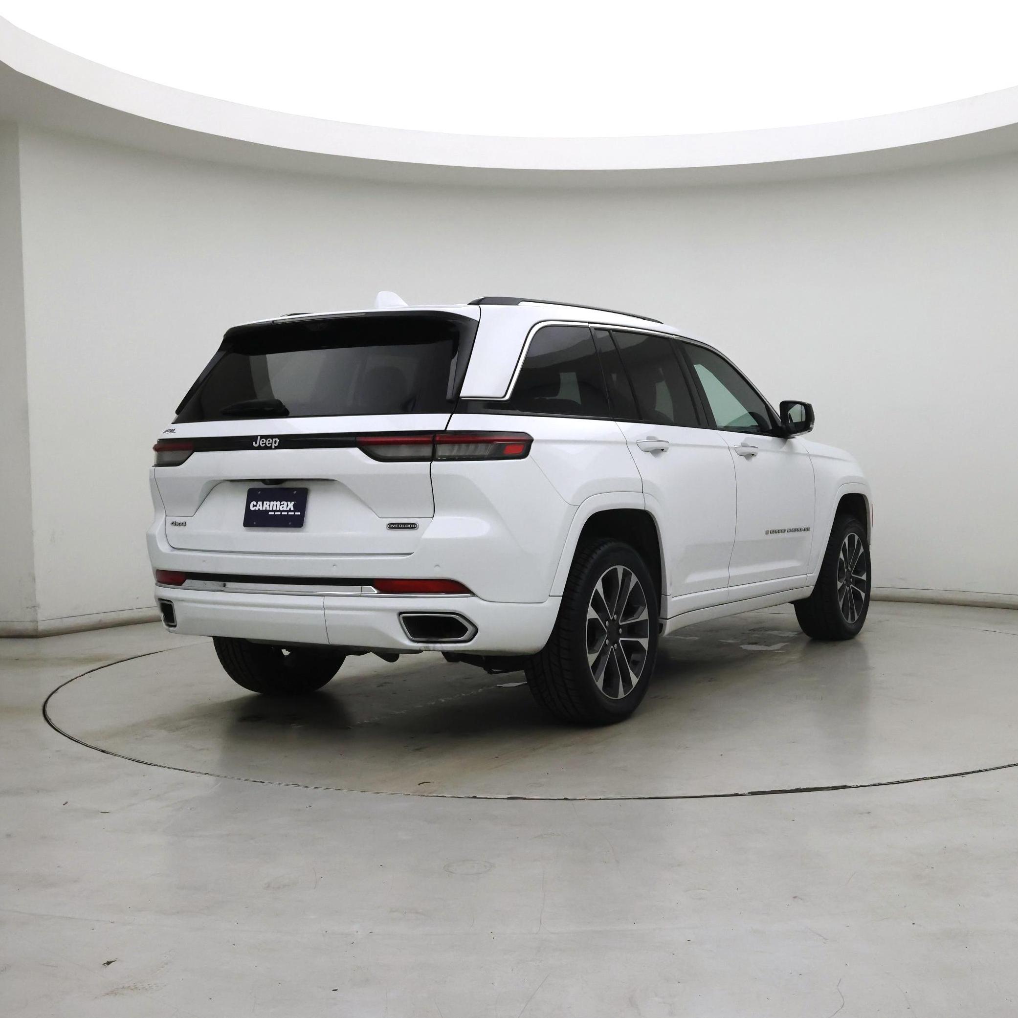 Thumbnail: 2022 Jeep Grand Cherokee - 8