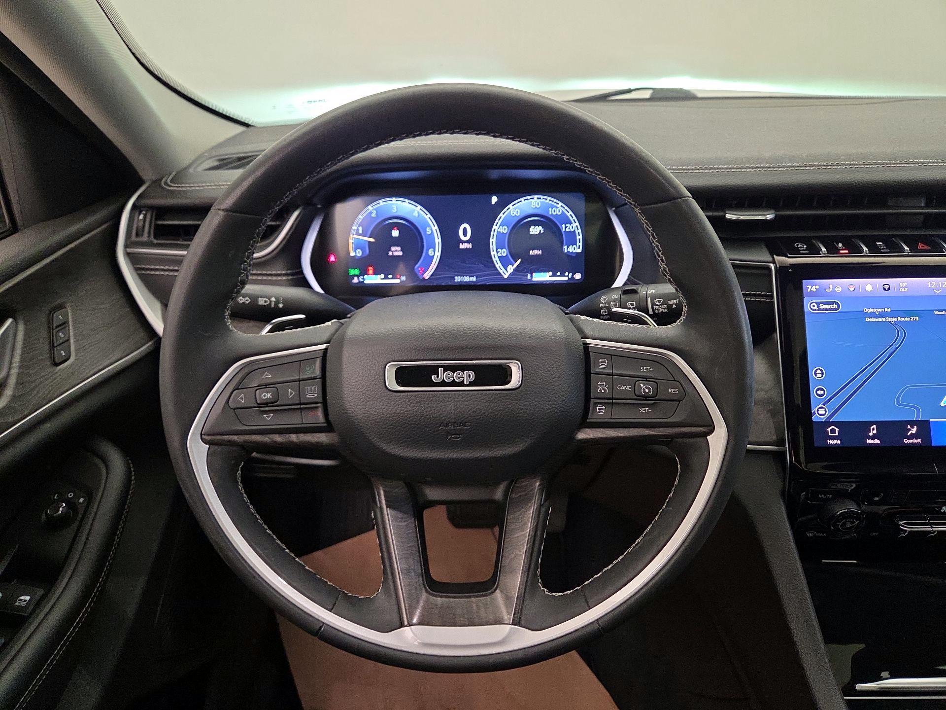 Thumbnail: 2023 Jeep Grand Cherokee - 10