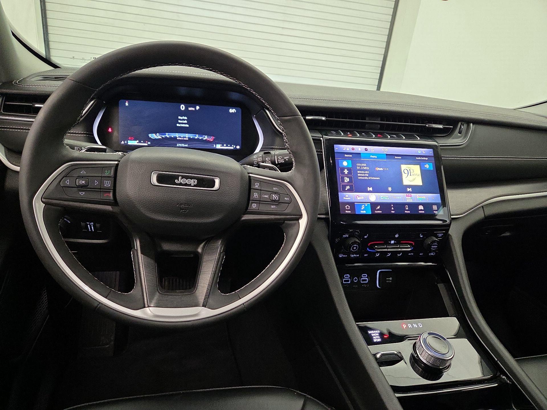 Thumbnail: 2023 Jeep Grand Cherokee - 10