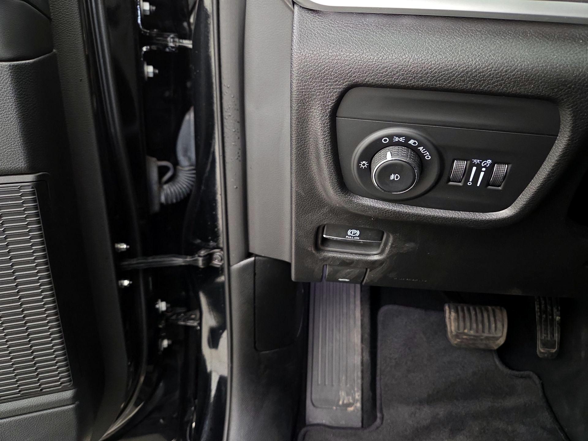 Thumbnail: 2023 Jeep Grand Cherokee - 13