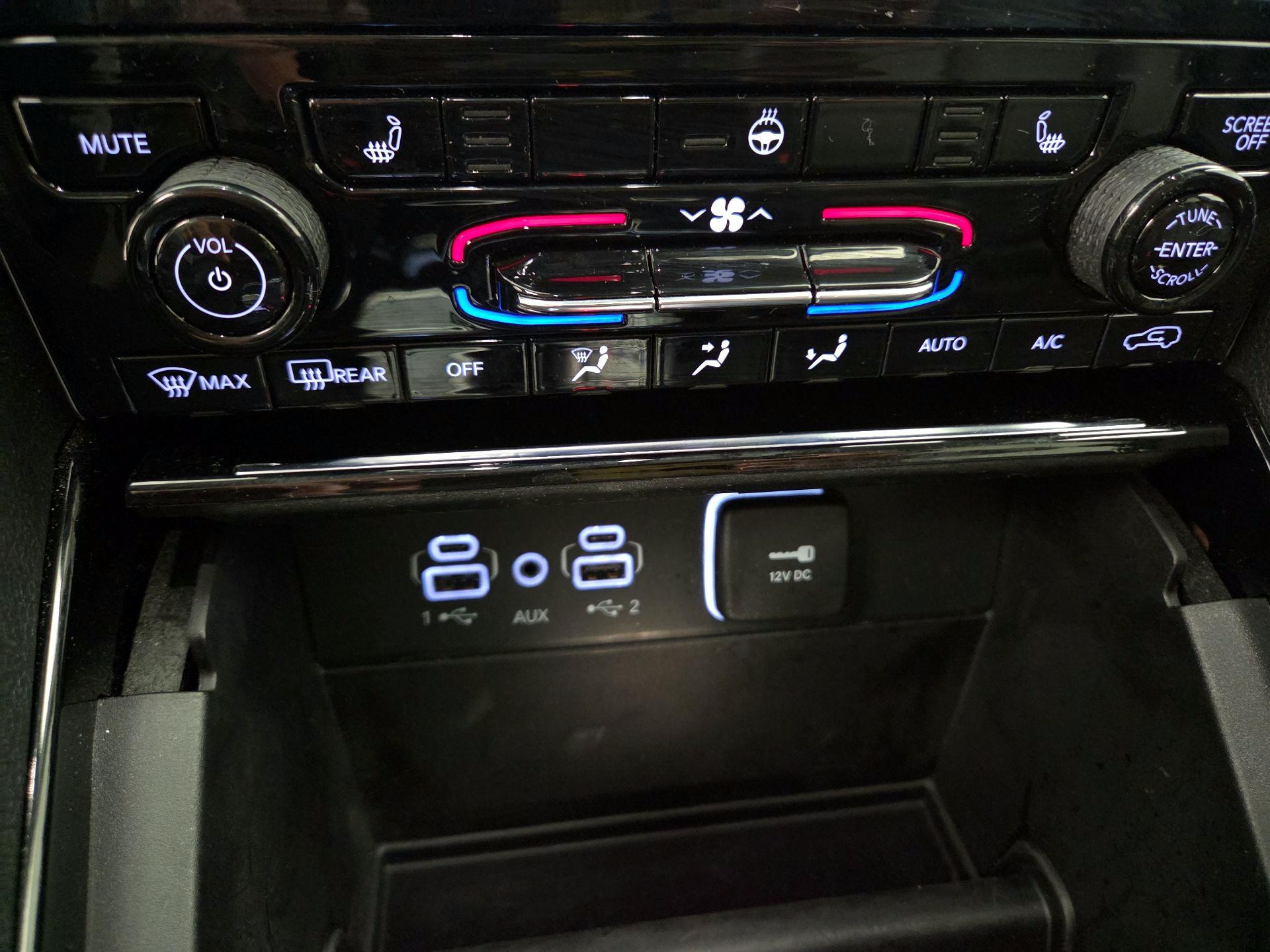 Thumbnail: 2023 Jeep Grand Cherokee - 16