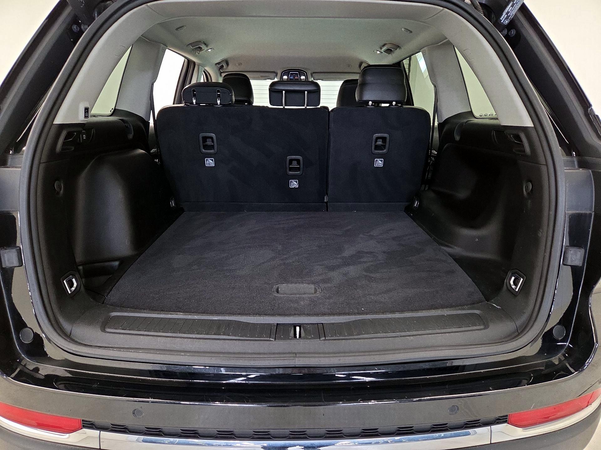 Thumbnail: 2023 Jeep Grand Cherokee - 20