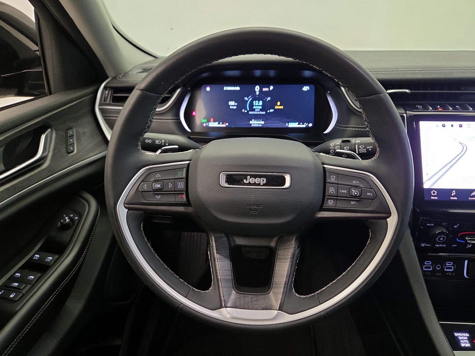 Thumbnail: 2023 Jeep Grand Cherokee - 10