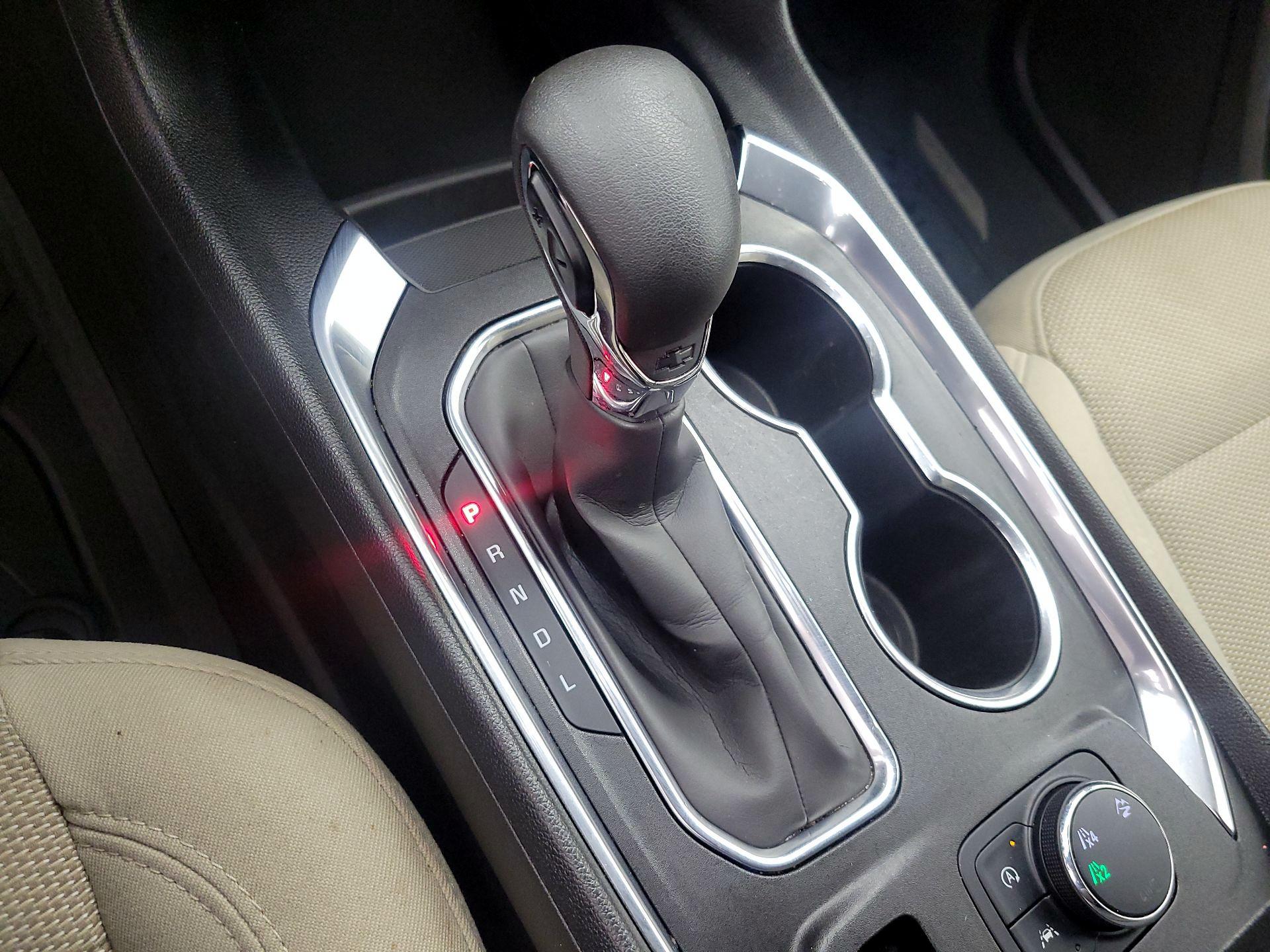 Thumbnail: 2022 Chevrolet Traverse - 17