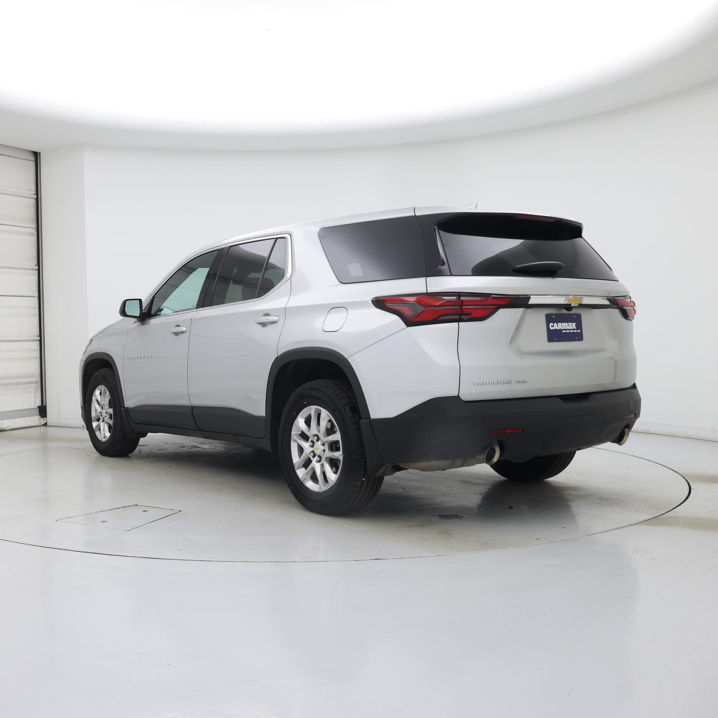 Thumbnail: 2022 Chevrolet Traverse - 2