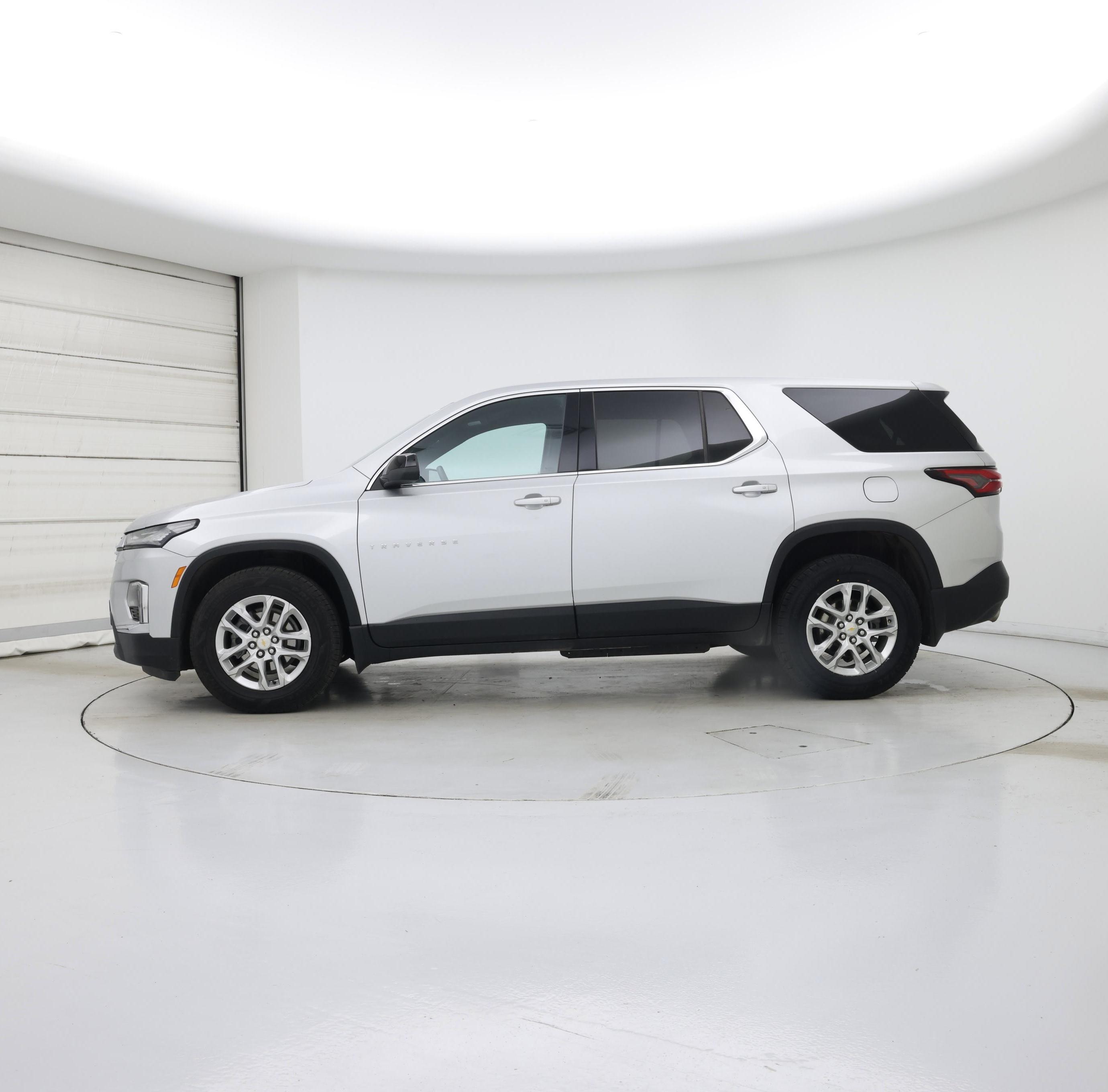 Thumbnail: 2022 Chevrolet Traverse - 3