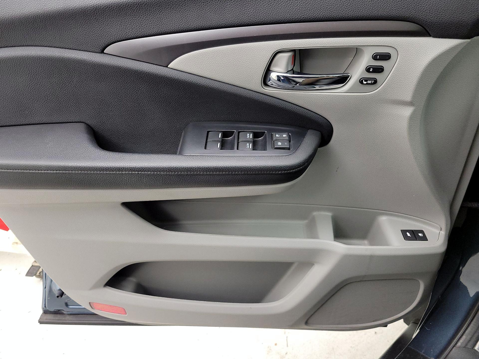 Thumbnail: 2021 Honda Pilot - 12