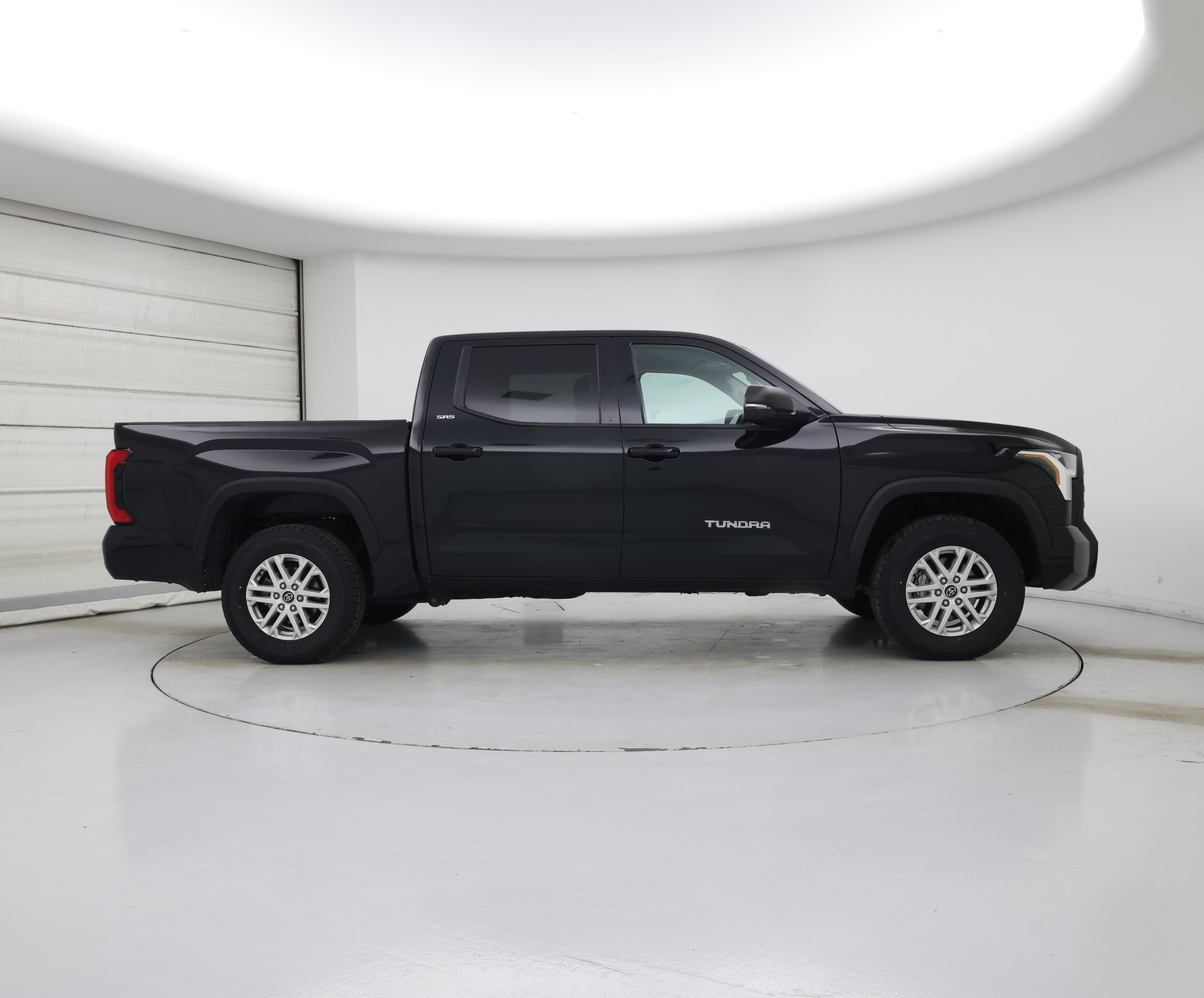 Thumbnail: 2023 Toyota Tundra - 7