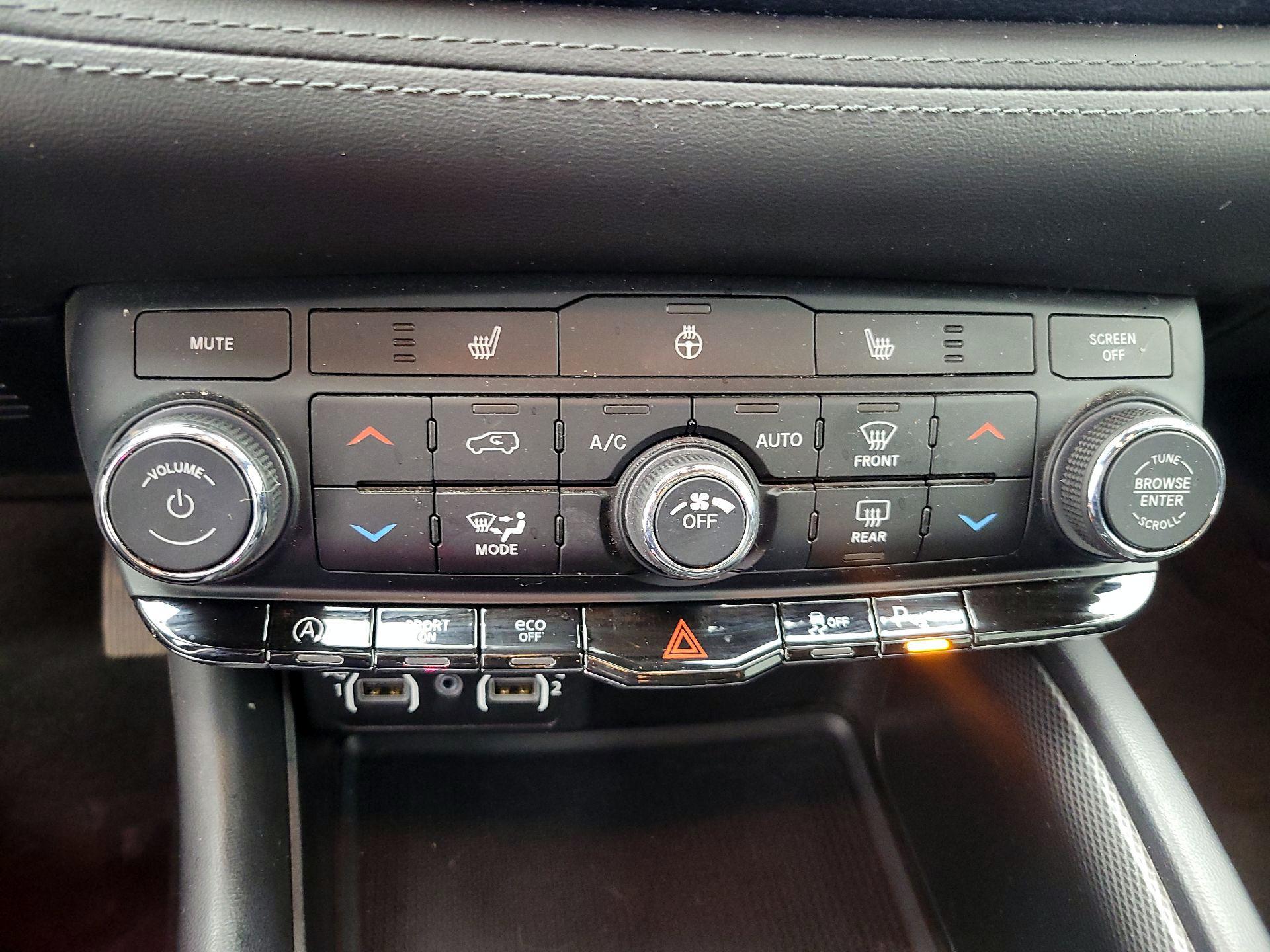 Thumbnail: 2022 Dodge Durango - 16