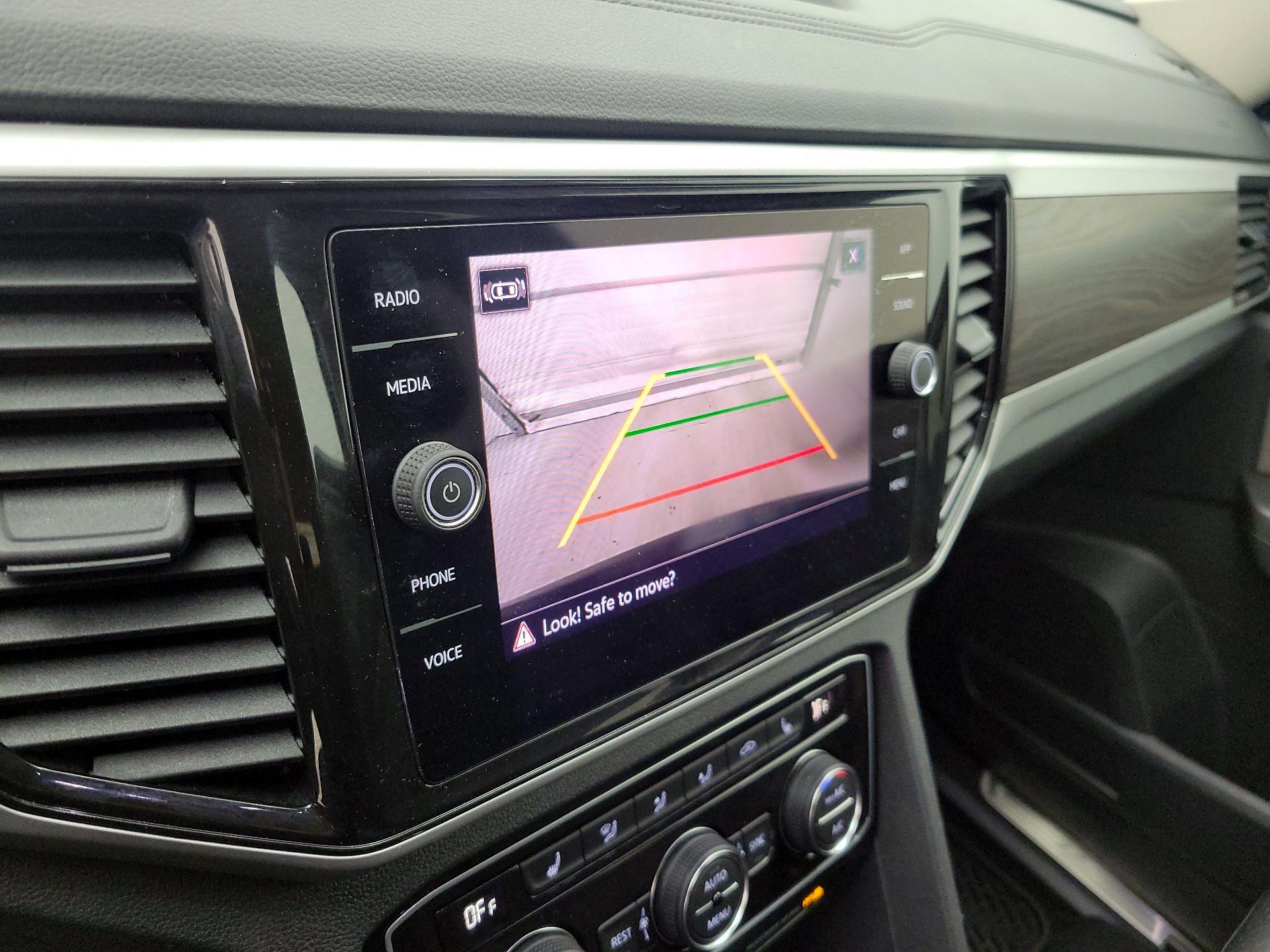 Thumbnail: 2022 Volkswagen Atlas - 14