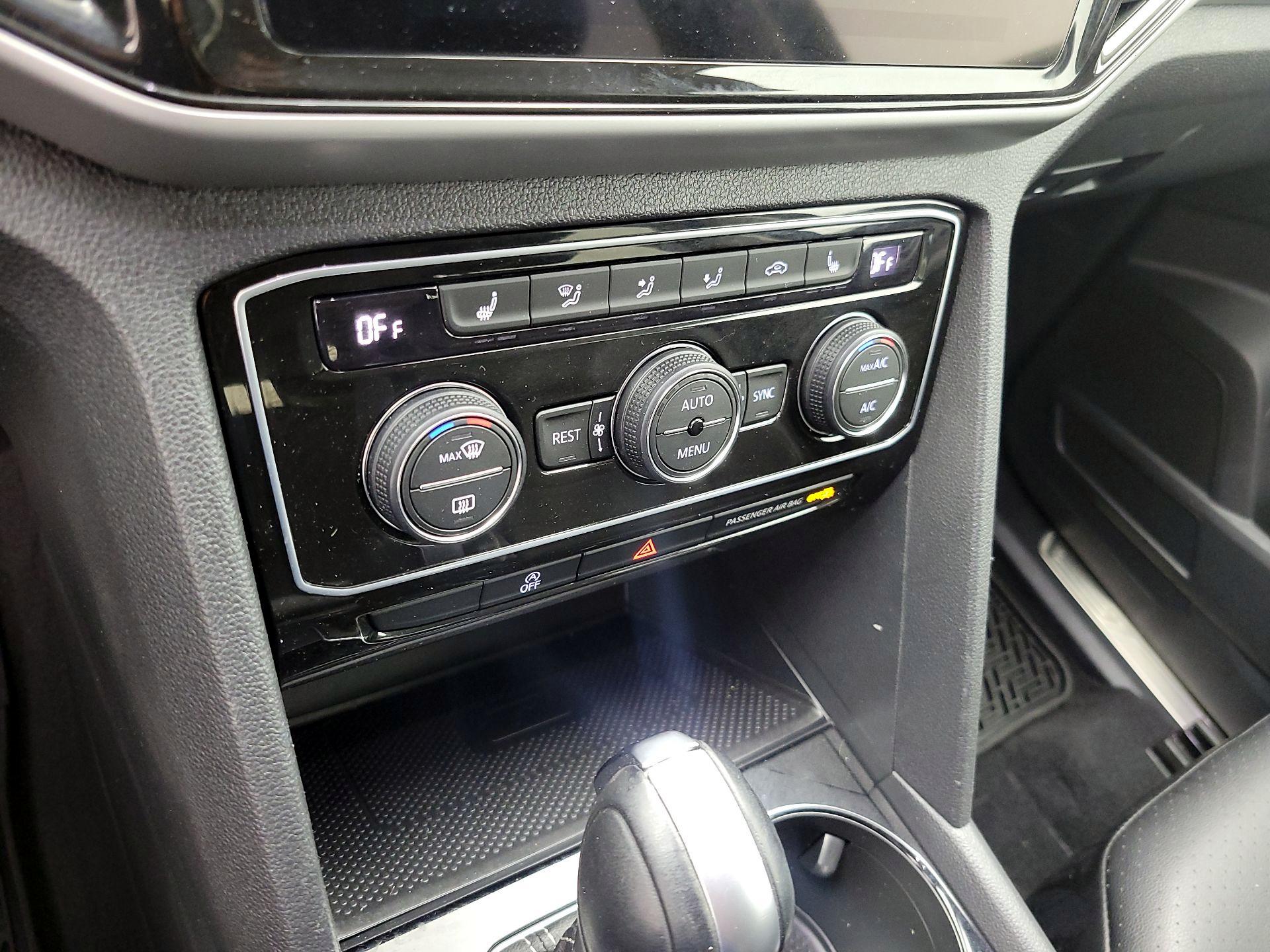 Thumbnail: 2022 Volkswagen Atlas - 16